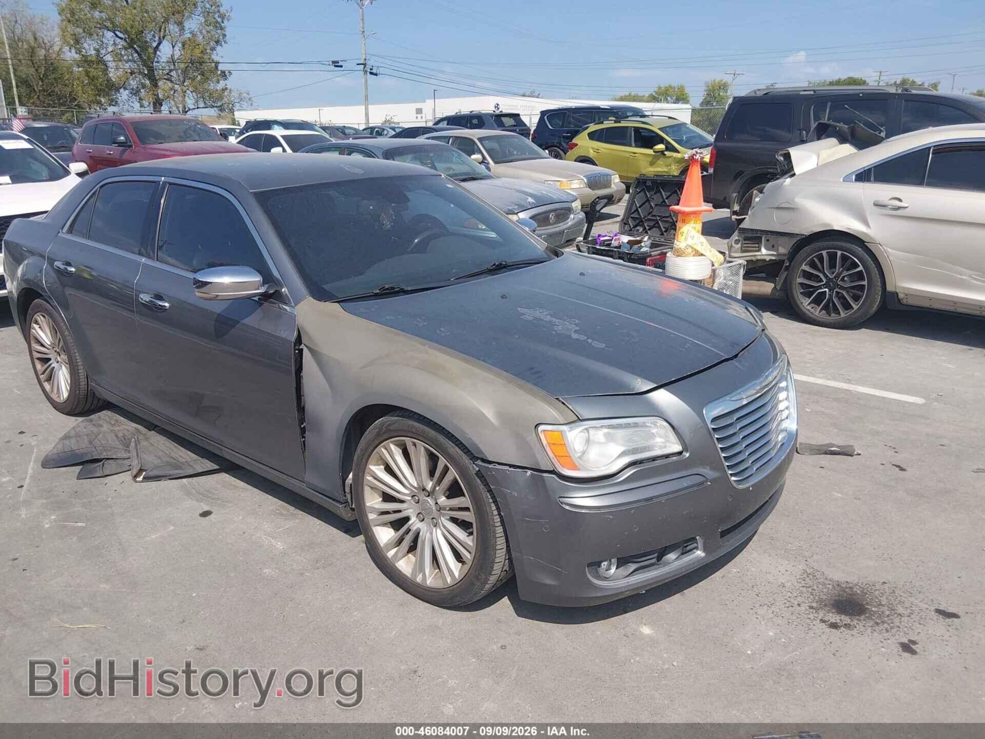 Photo 2C3CA6CT2BH595343 - CHRYSLER 300C 2011