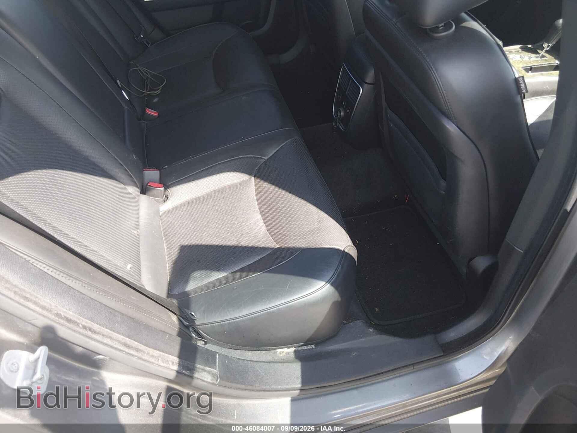 2011 CHRYSLER 300C - VIN: 2C3CA6CT2BH595343 - Photo 8