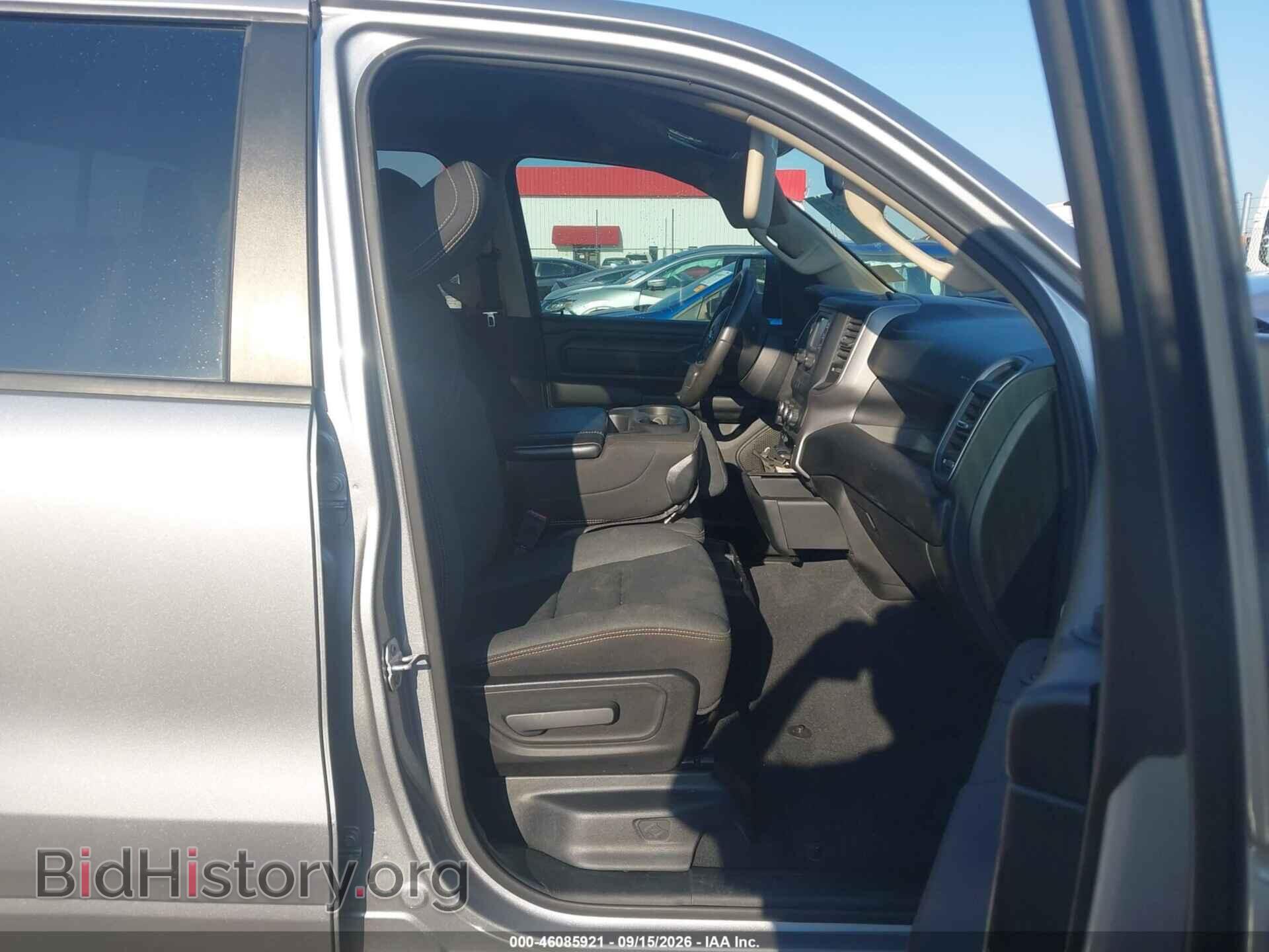 2019 RAM 1500 - VIN: 1C6RRECT1KN604136 - Photo 5
