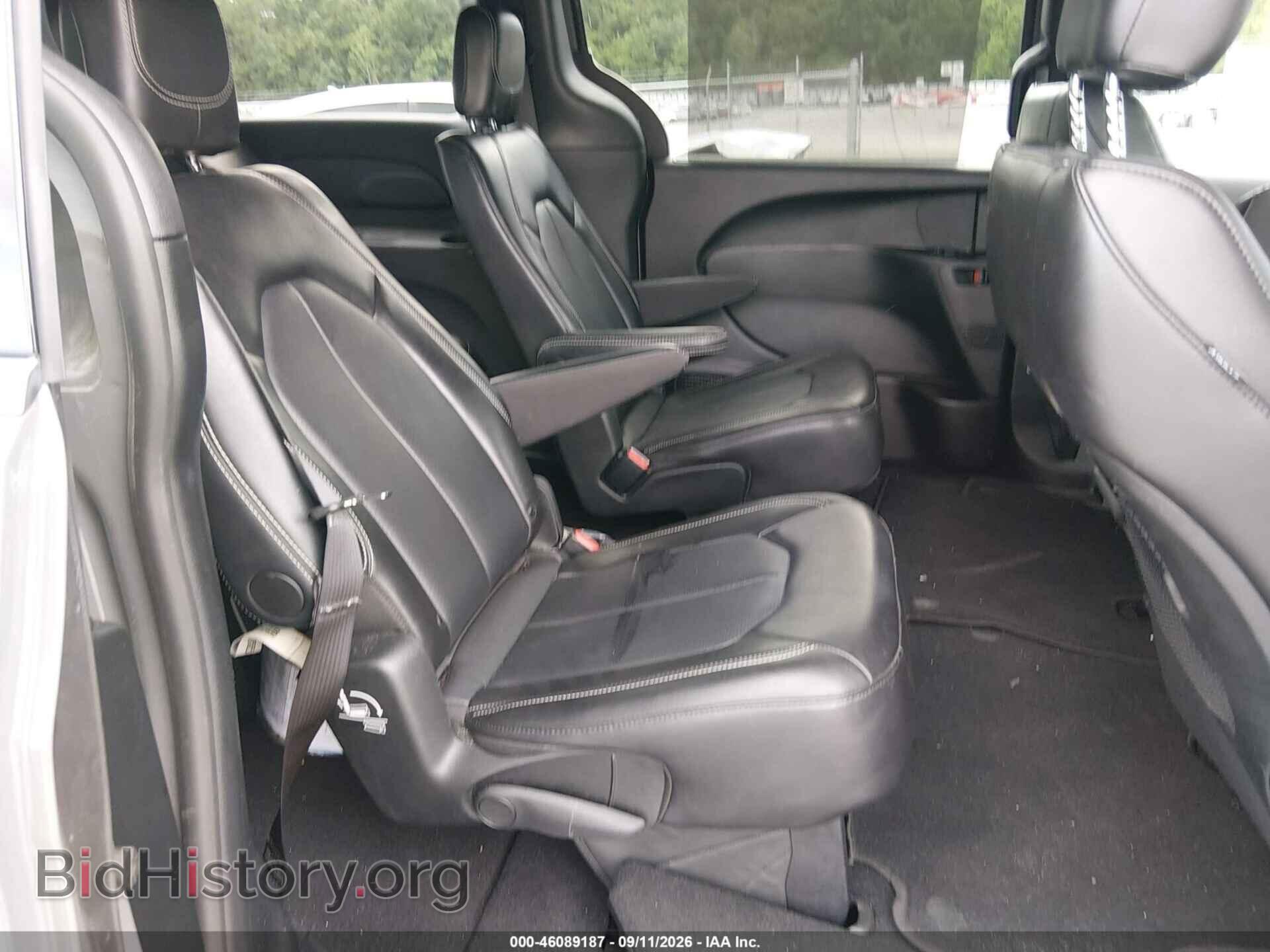 2025 Chrysler PACIFICA (VIN 2C4RC1BG4SR520841) — photo 8 of 16