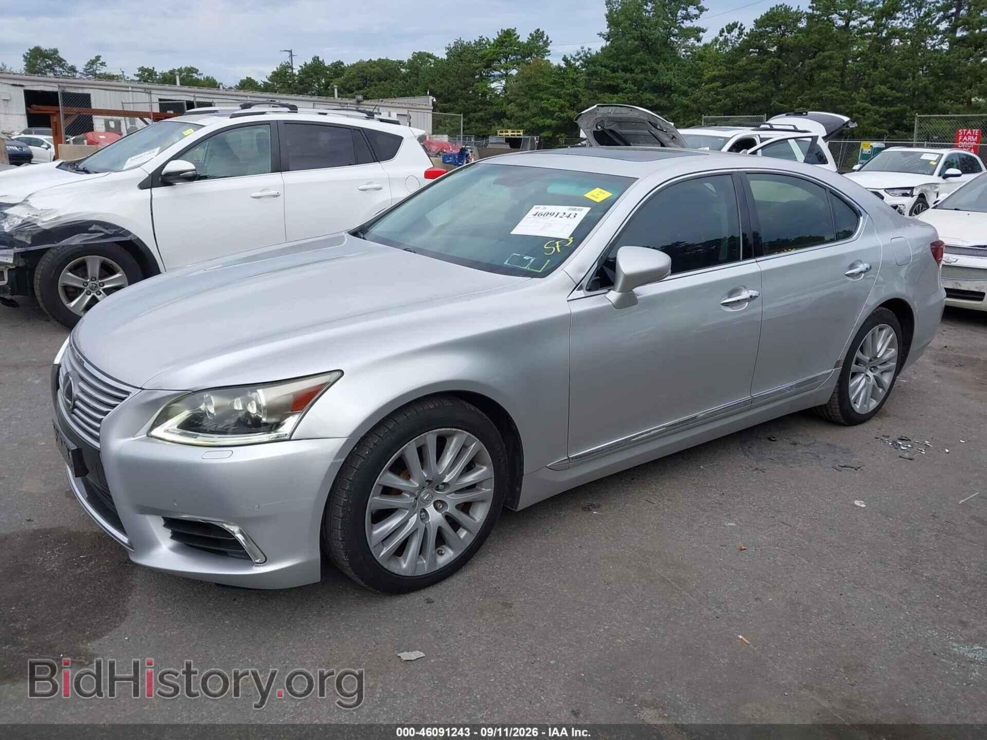 2013 LEXUS LS 460 - VIN: JTHCL5EF8D5017358 - Photo 2