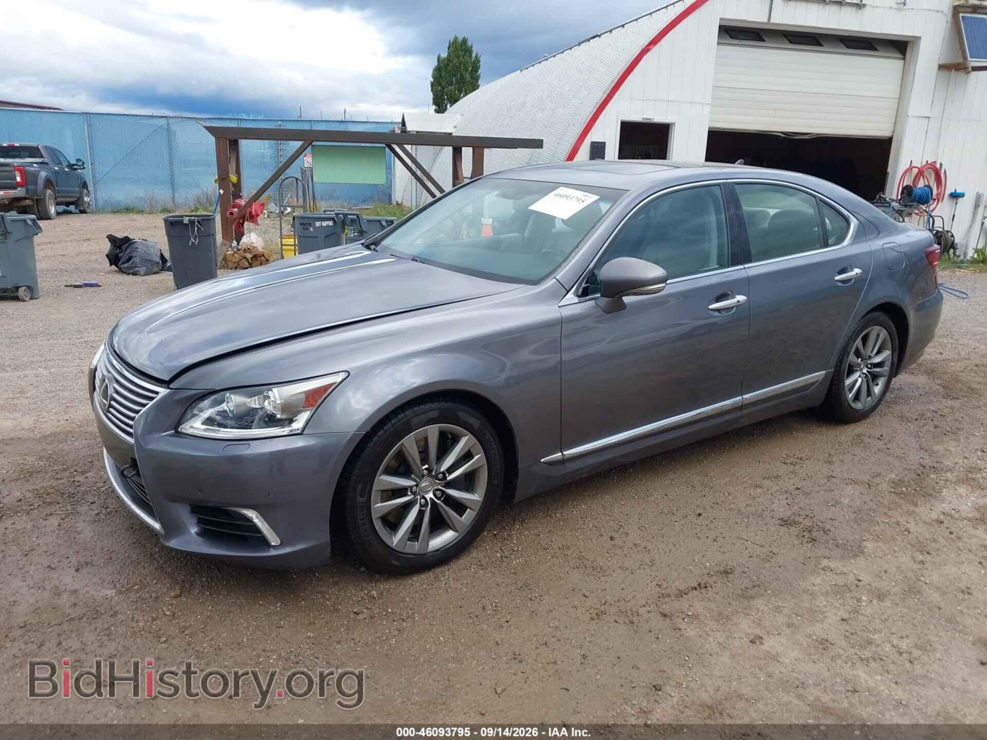 2013 LEXUS LS 460 - VIN: JTHCL5EF2D5018280 - Photo 2