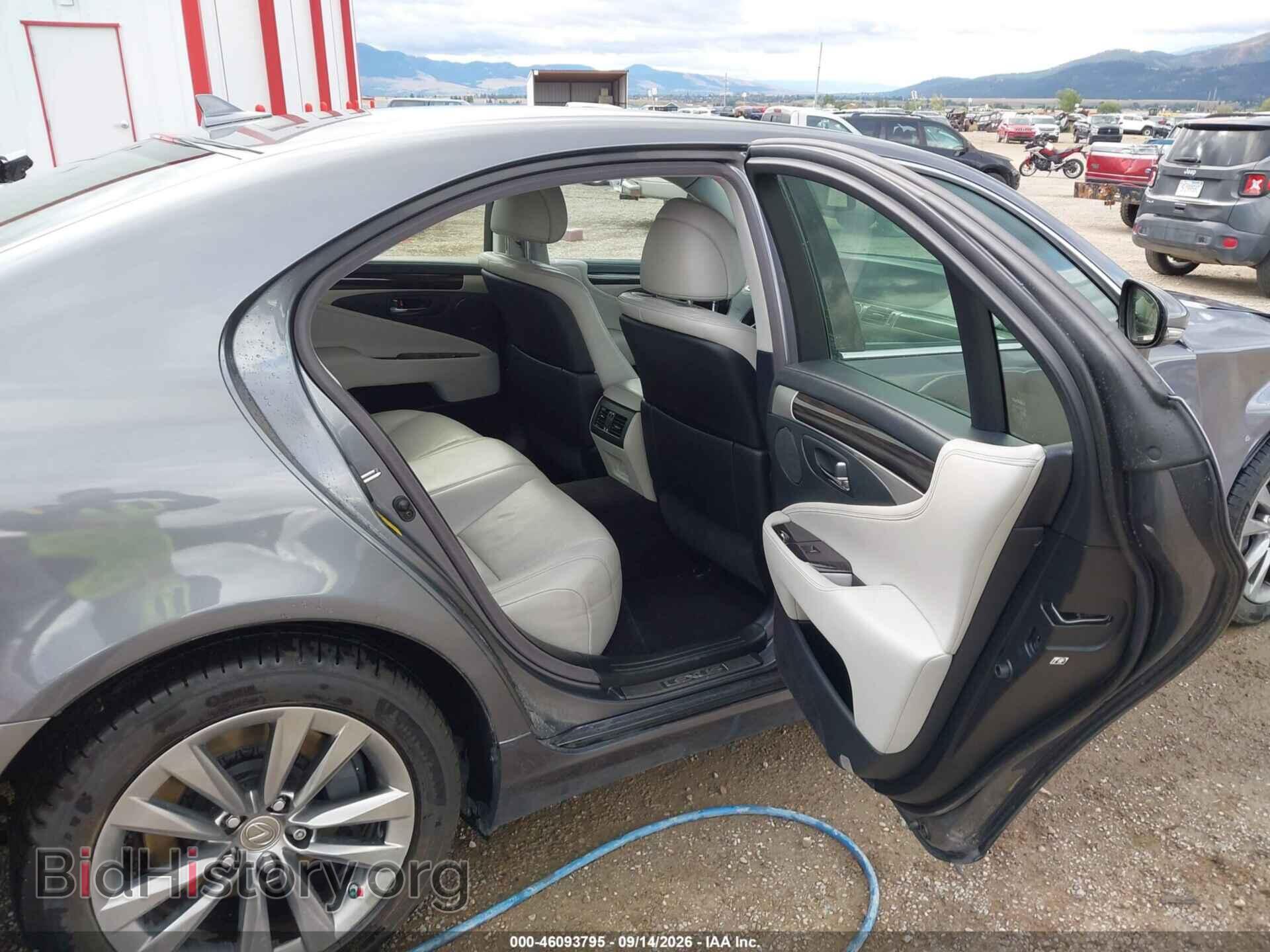 2013 LEXUS LS 460 - VIN: JTHCL5EF2D5018280 - Photo 8