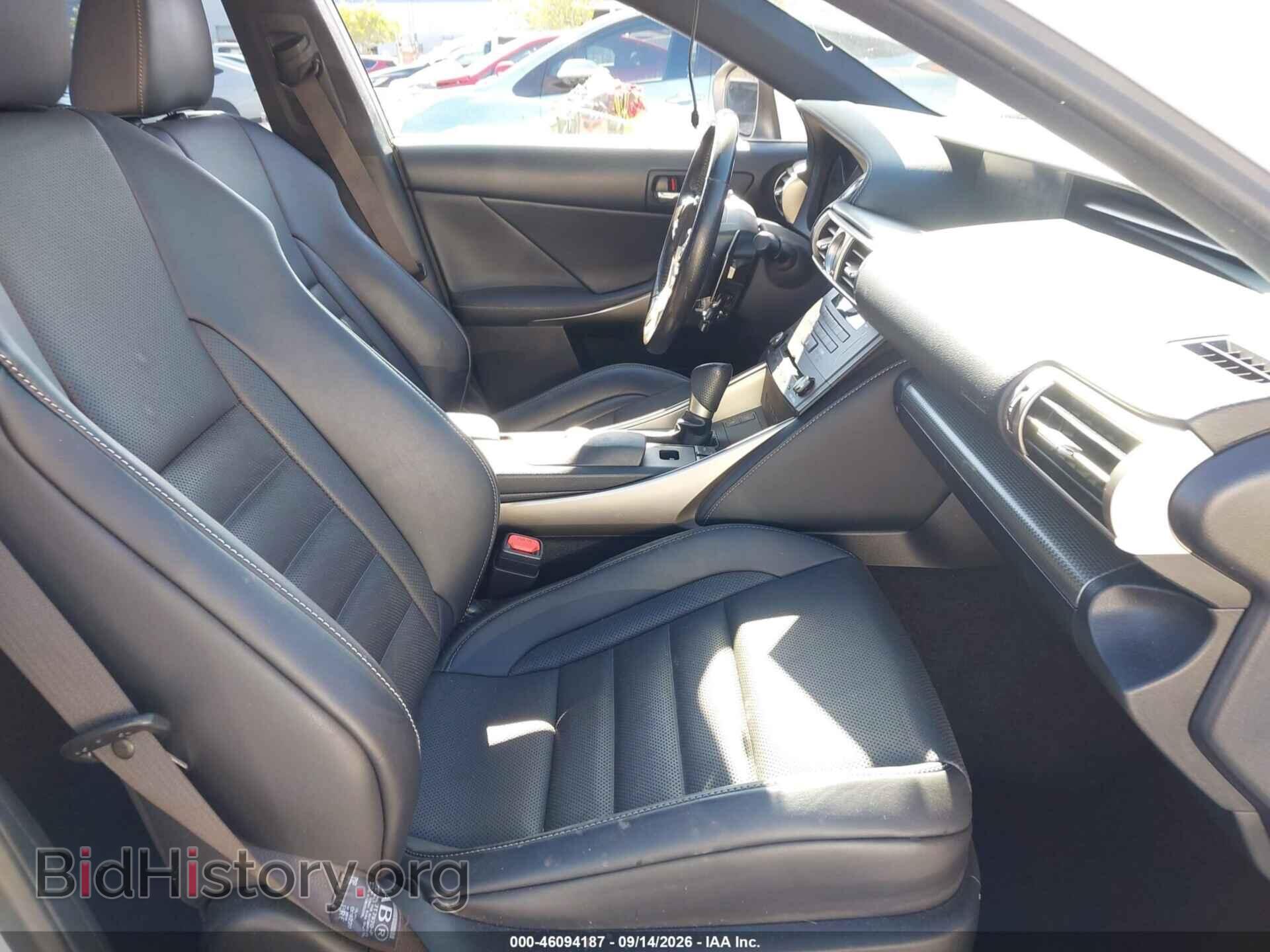 2016 LEXUS IS 200T - VIN: JTHBA1D23G5021833 - Photo 5