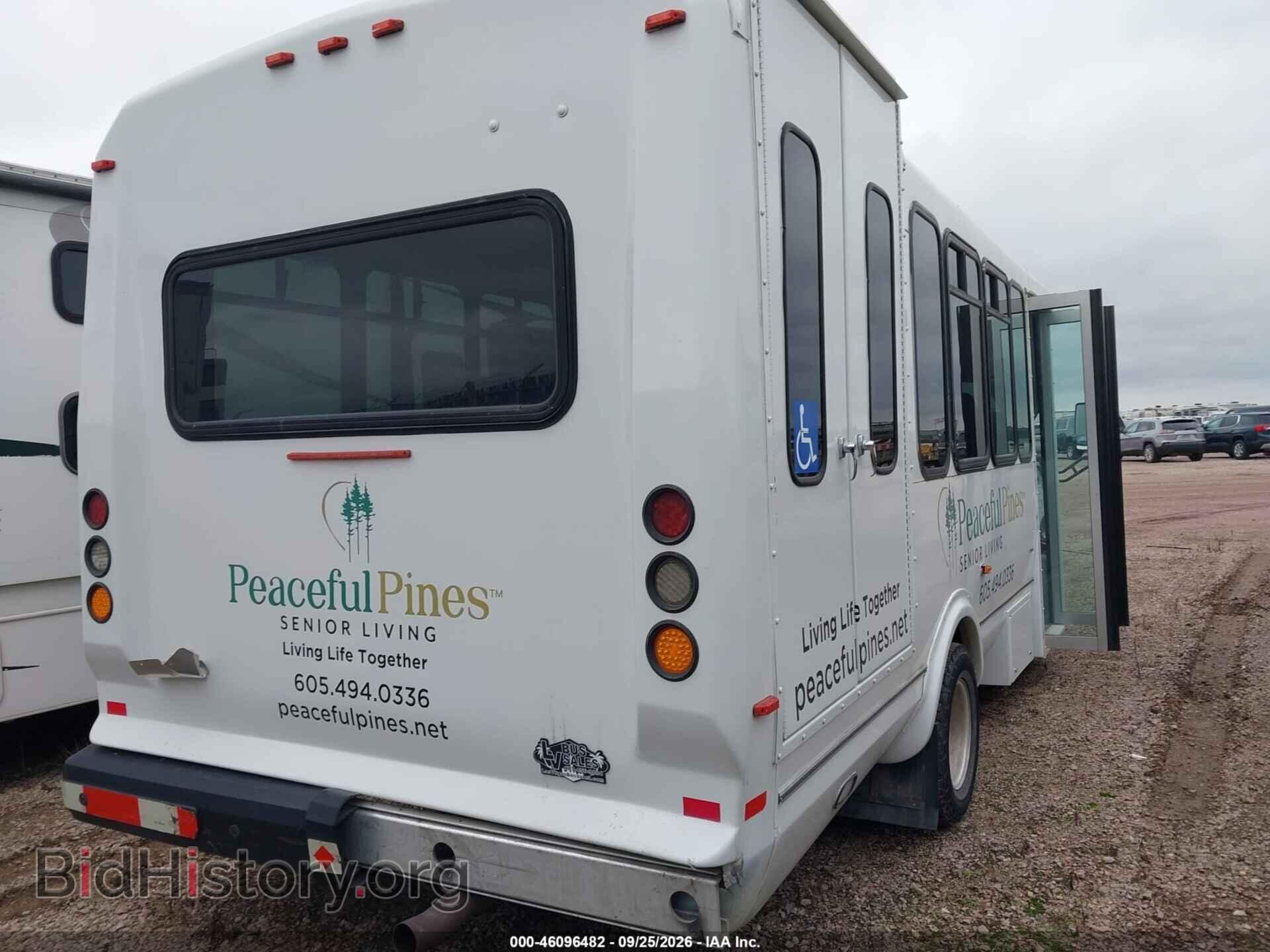 2010 FORD E-450 CUTAWAY - VIN: 1FDFE4FS7ADB00372 - Photo 4