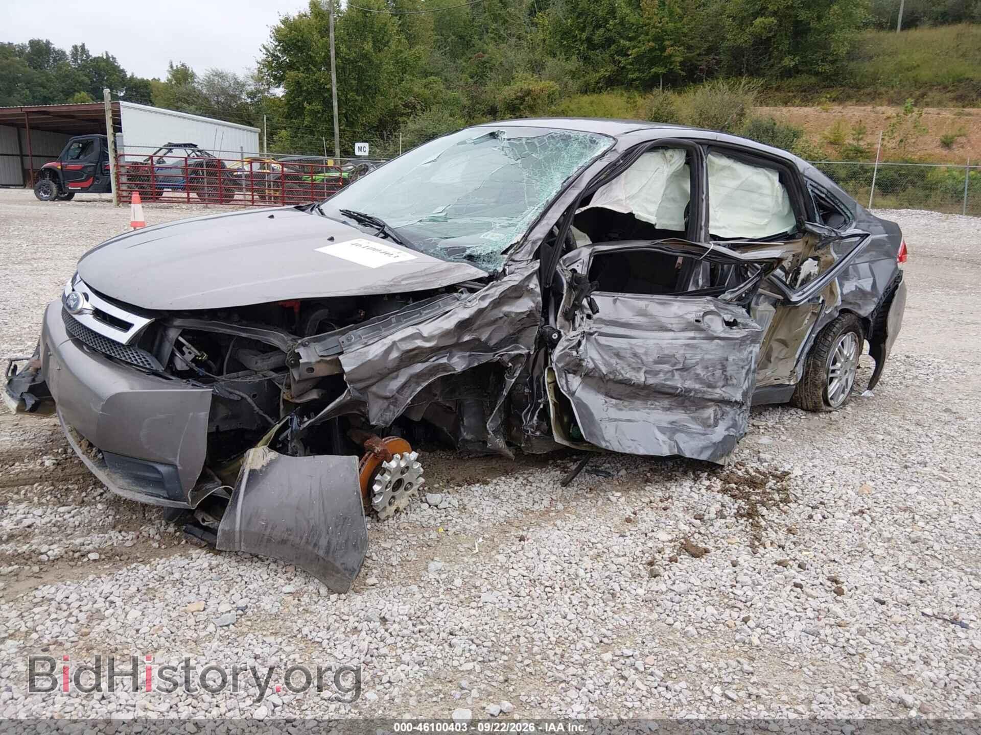 2011 FORD FOCUS - VIN: 1FAHP3FN0BW121927 - Фото 2