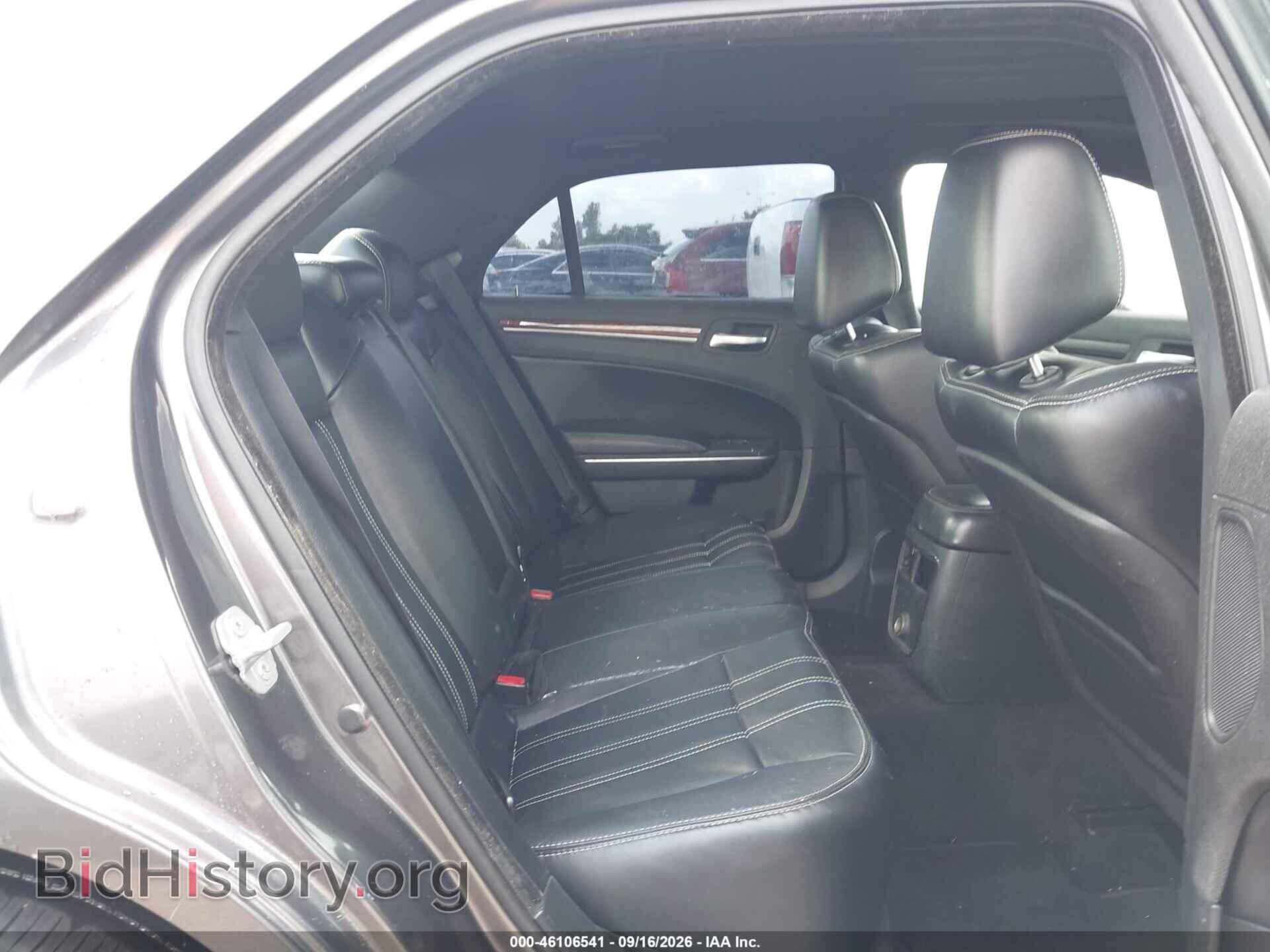 2014 CHRYSLER 300 - VIN: 2C3CCABGXEH361280 - Фото 8