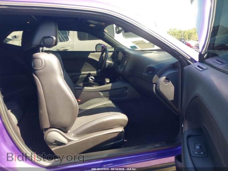 2016 Dodge CHALLENGER (VIN 2C3CDZBT7GH177734) — фото 5 из 16