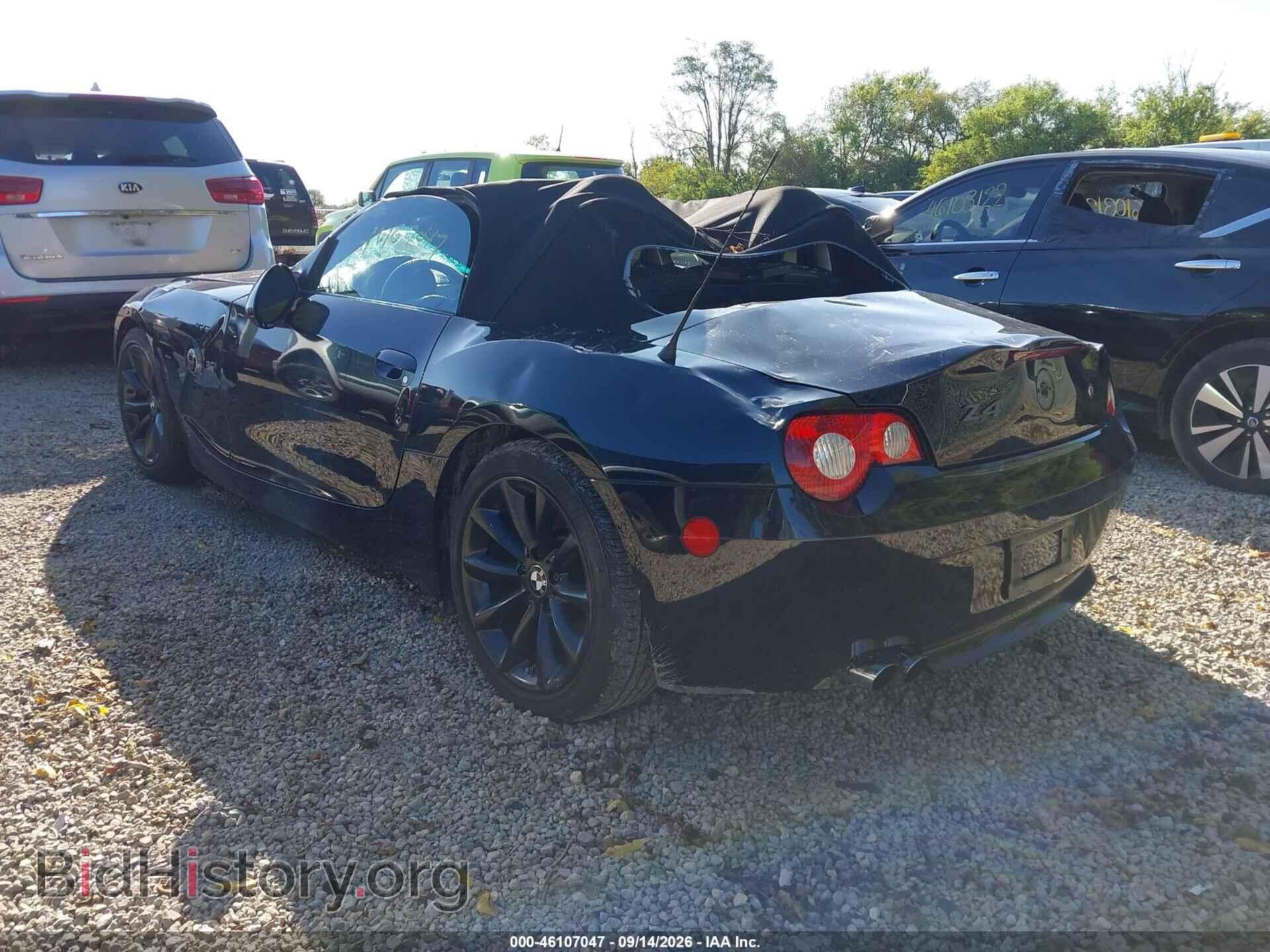 2005 BMW Z4 - VIN: 4USBT53525LT28105 - Фото 3