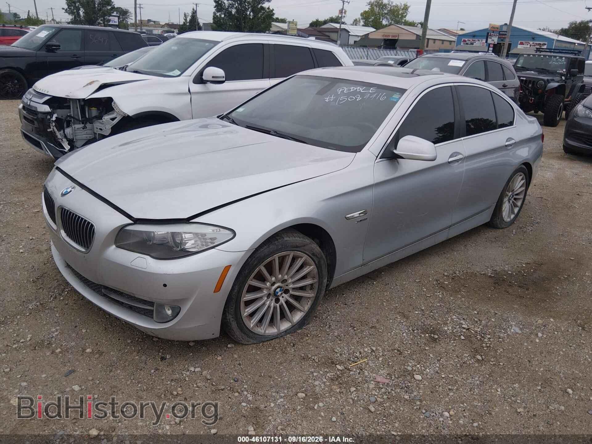 2011 BMW 535I - VIN: WBAFU7C5XBC877155 - Фото 2