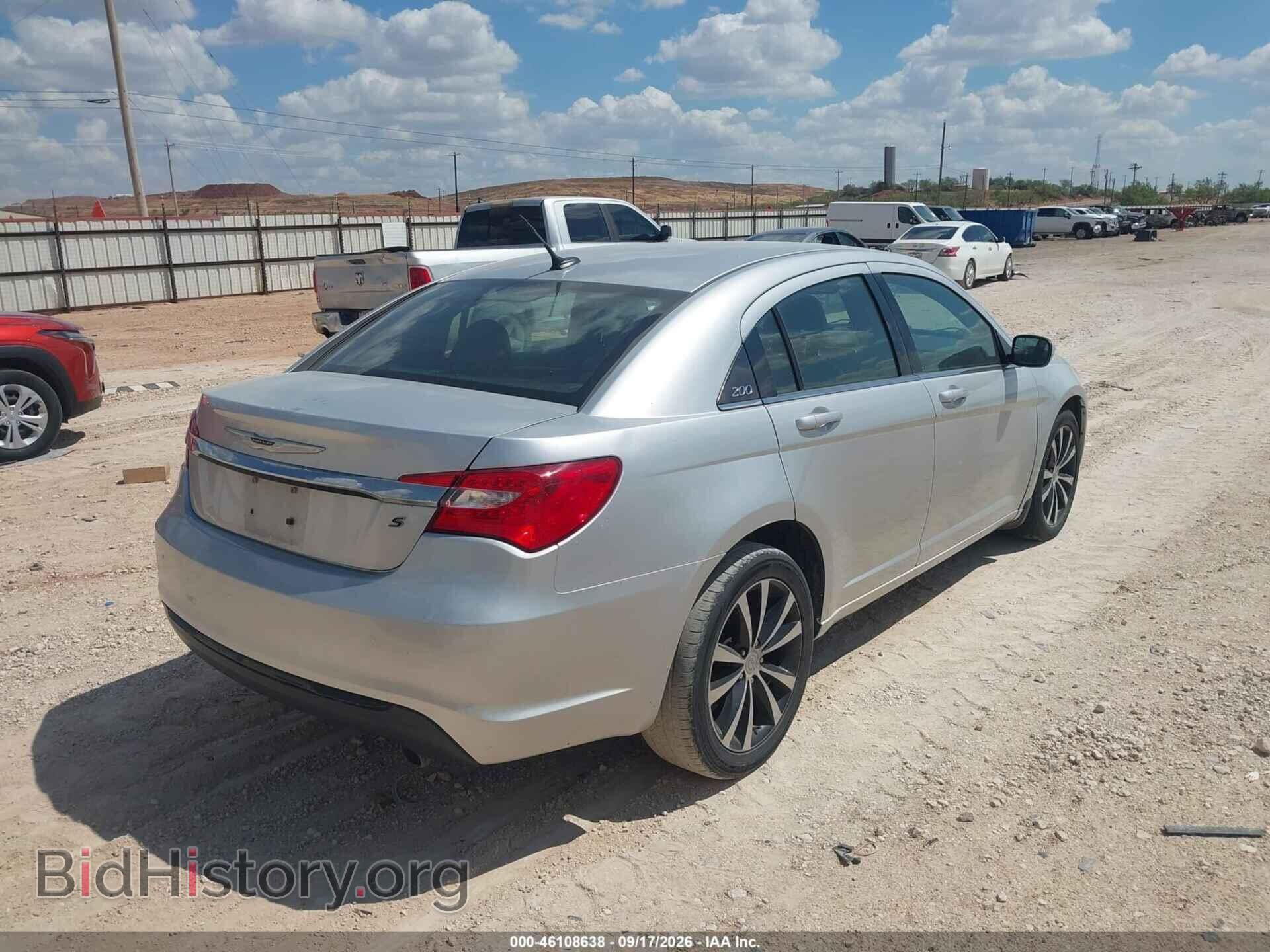 2012 CHRYSLER 200 - VIN: 1C3CCBHG6CN116591 - Photo 4