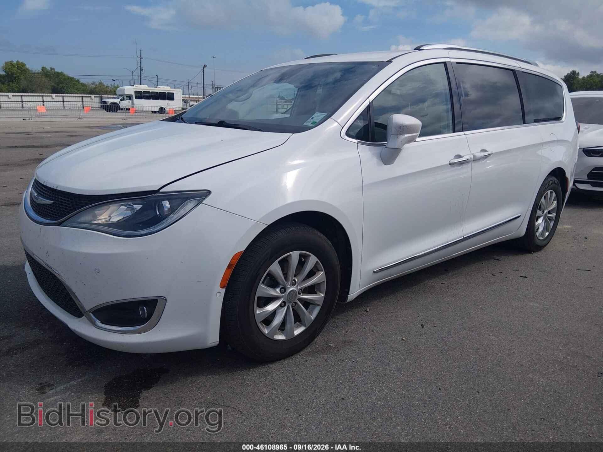 2019 CHRYSLER PACIFICA - VIN: 2C4RC1BGXKR626551 - Photo 2