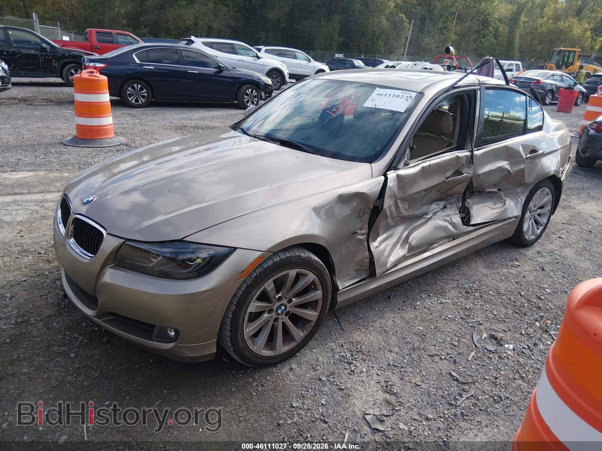 2011 BMW 328I - VIN: WBAPH7C52BE679716 - Фото 2