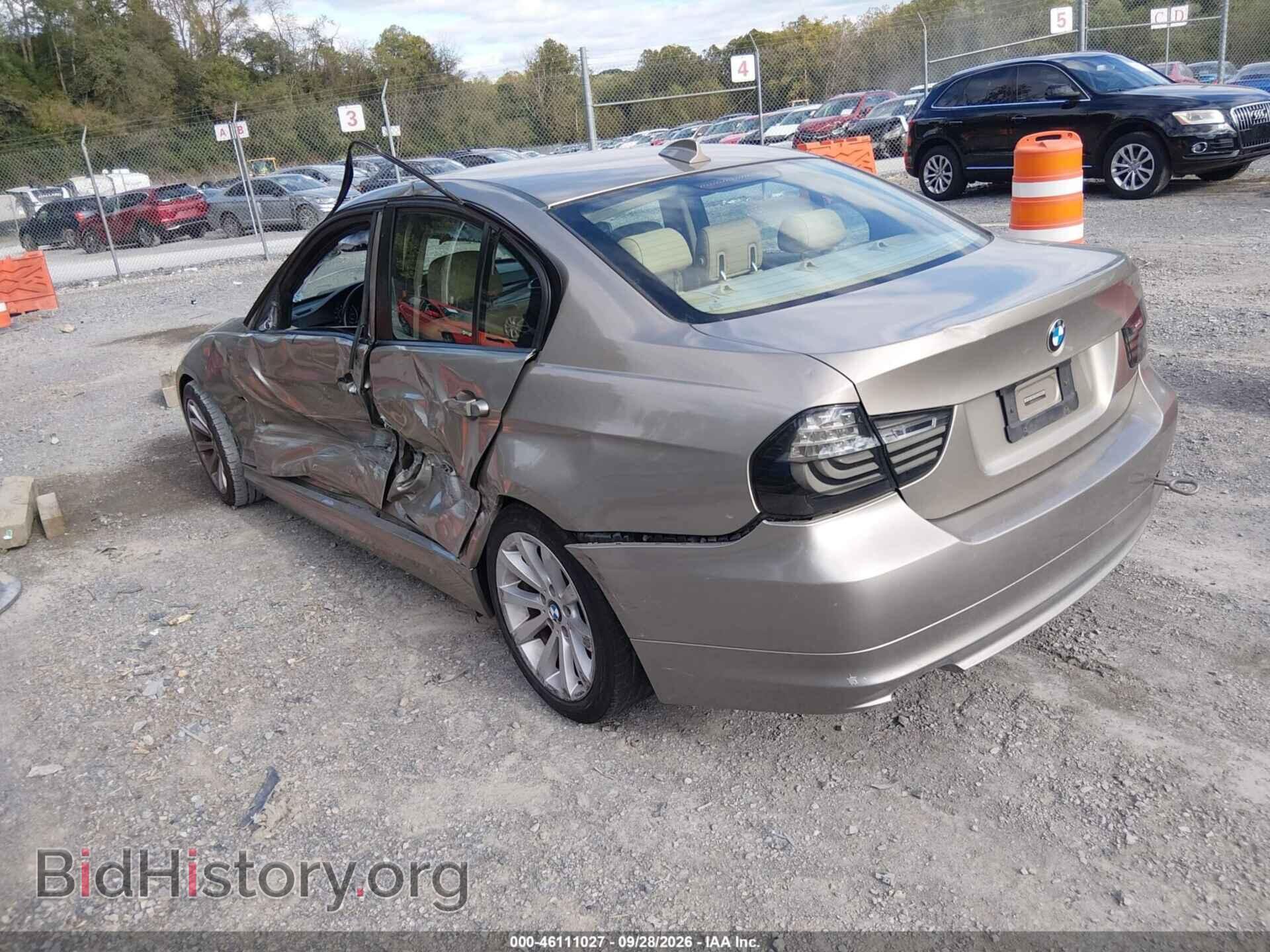 2011 BMW 328I - VIN: WBAPH7C52BE679716 - Фото 3