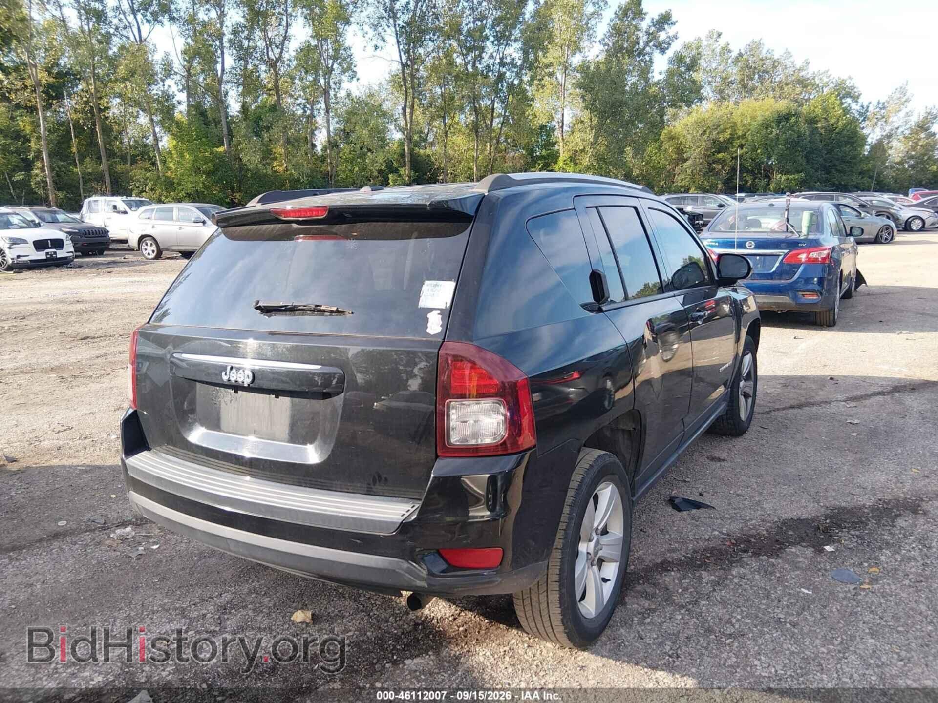 2016 Jeep COMPASS (VIN 1C4NJCBA2GD710062) — photo 4 of 17