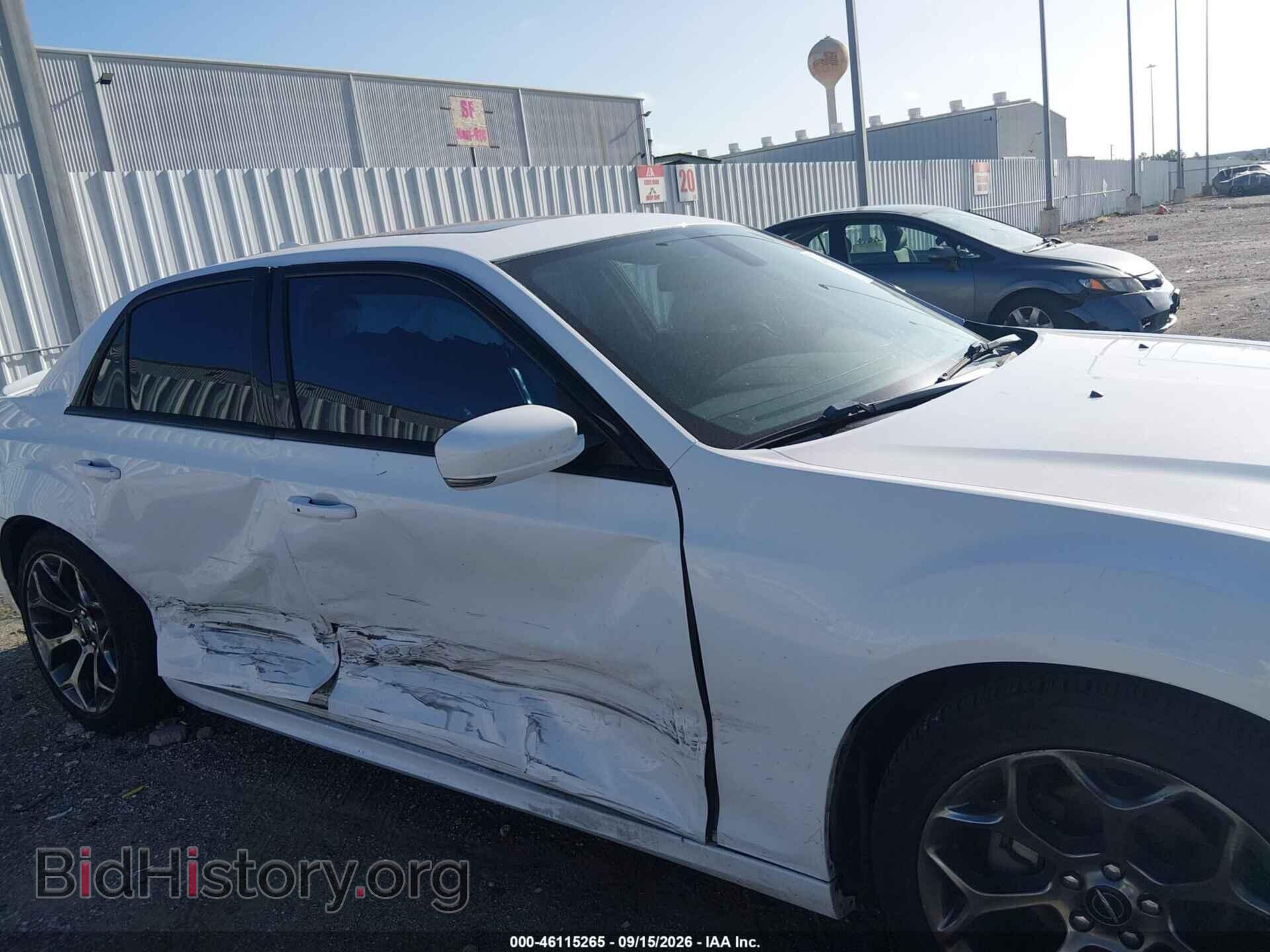 2018 CHRYSLER 300 - VIN: 2C3CCABG4JH266384 - Photo 6