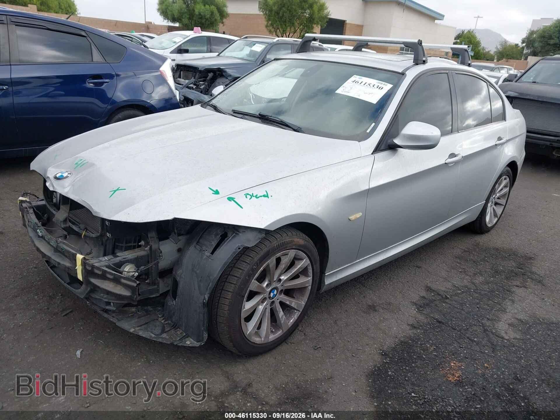 2011 BMW 328I - VIN: WBAPH7G56BNM55102 - Фото 2