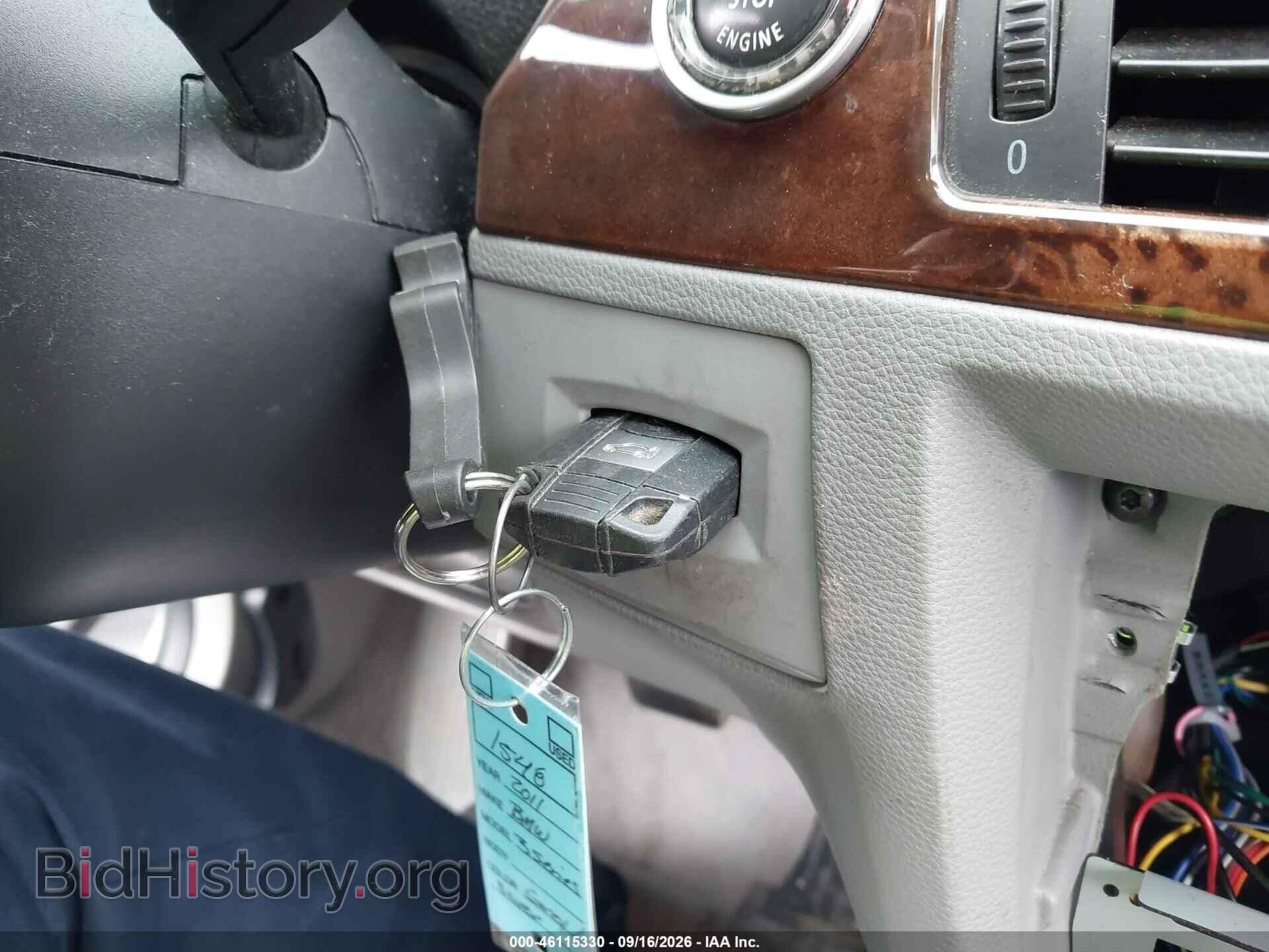 2011 BMW 328I - VIN: WBAPH7G56BNM55102 - Фото 11