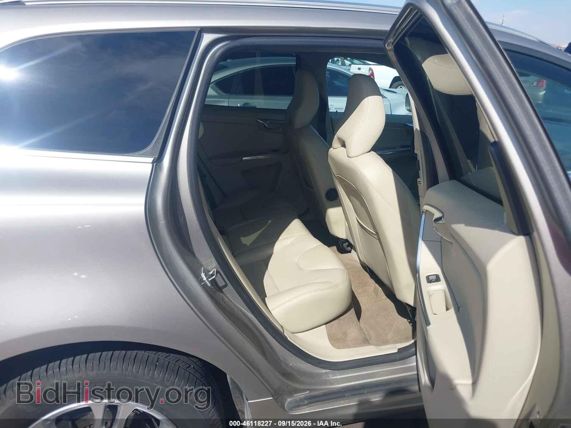 2015 VOLVO XC60 - VIN: YV426MDB1F2613197 - Фото 8