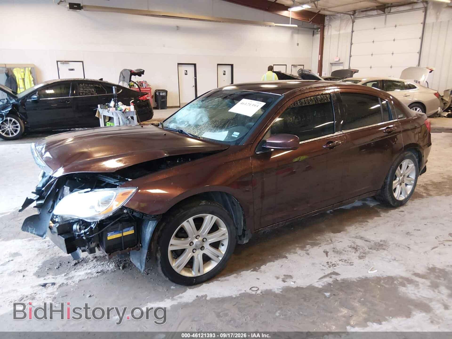 2013 CHRYSLER 200 - VIN: 1C3CCBBB8DN584580 - Photo 2