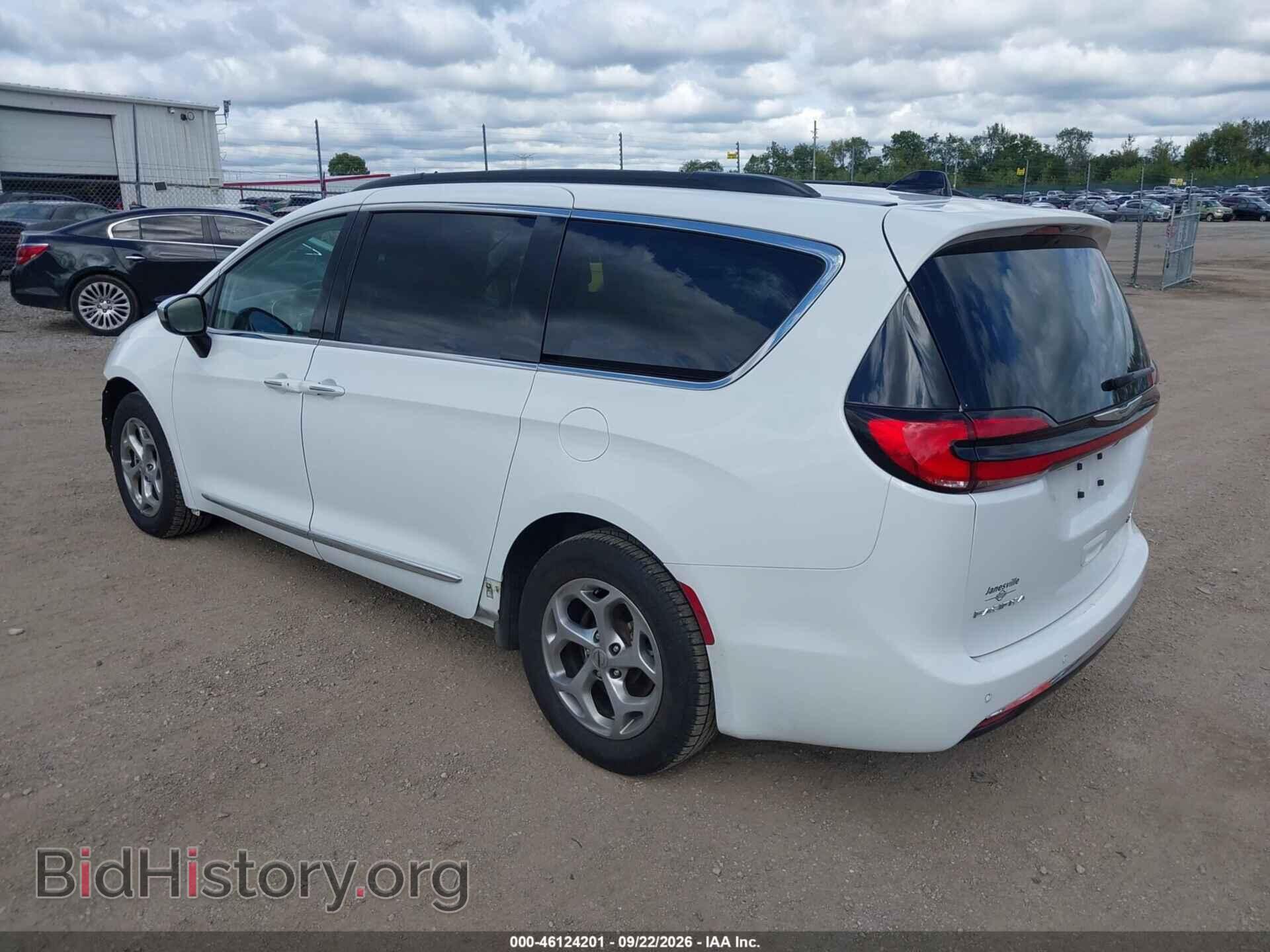 2023 CHRYSLER PACIFICA - VIN: 2C4RC1GG7PR573582 - Photo 3
