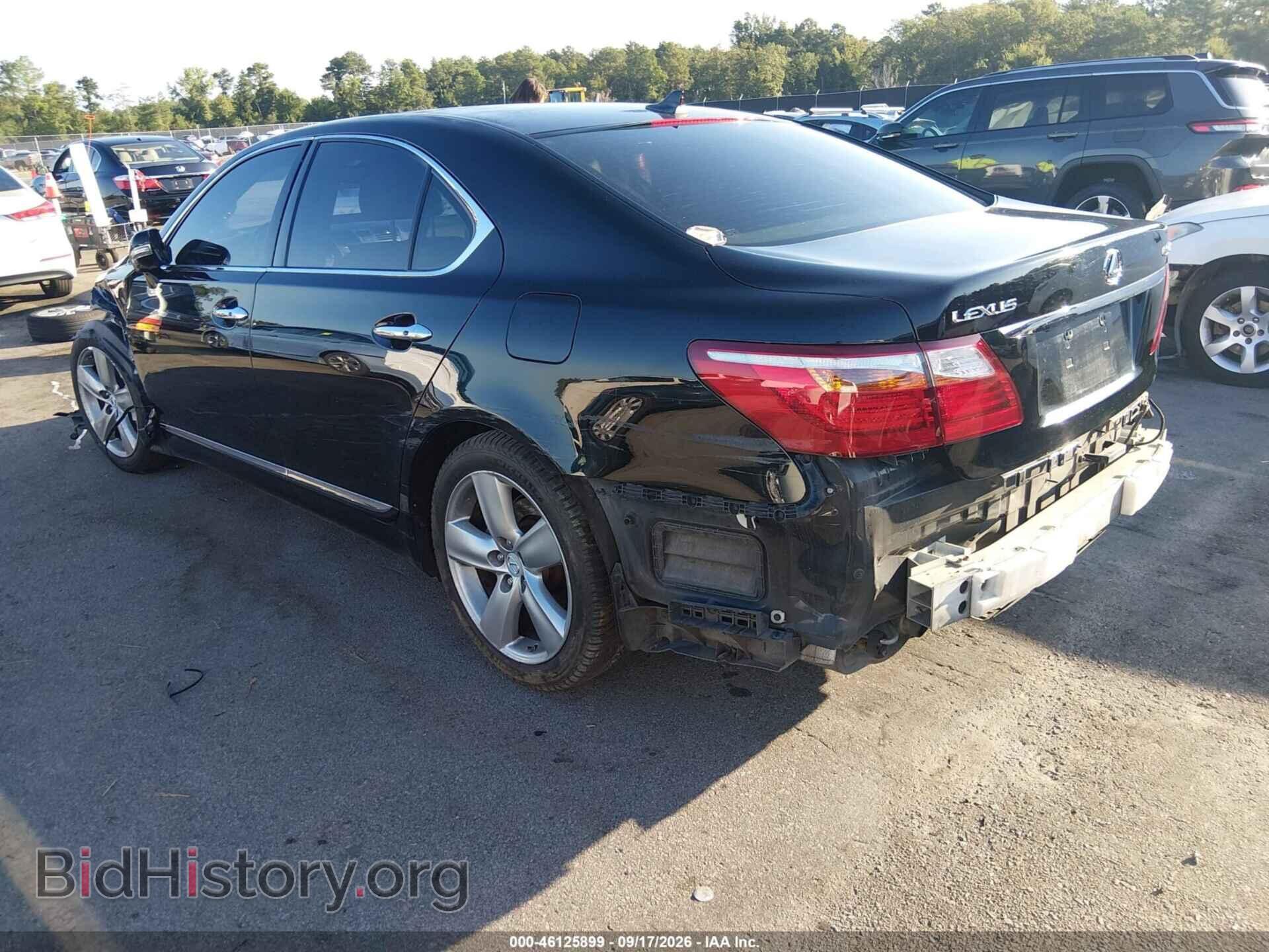 2010 Lexus LS 460 (VIN JTHBL5EF2A5100713) — фото 3 из 17