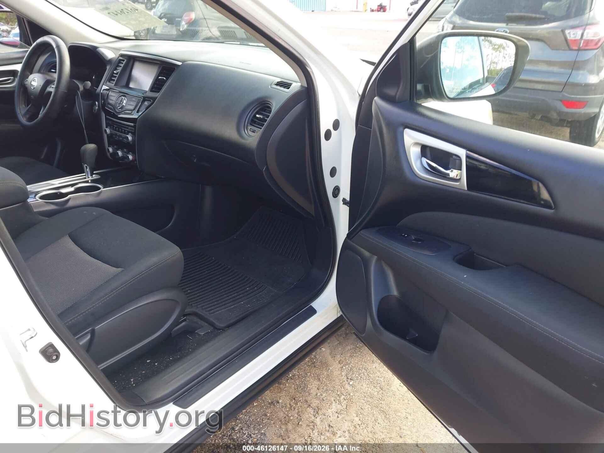 2017 NISSAN PATHFINDER - VIN: 5N1DR2MN7HC907424 - Фото 5
