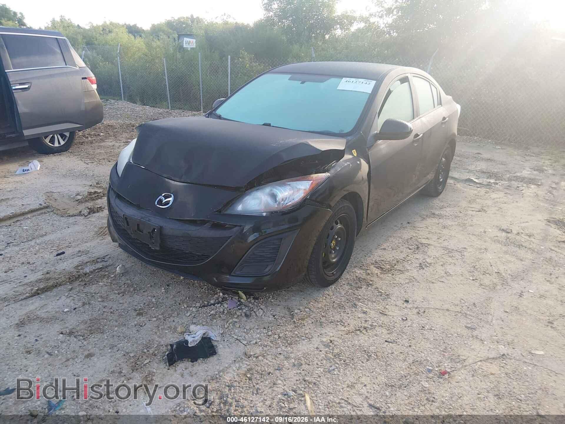 2011 MAZDA MAZDA3 - VIN: JM1BL1UF2B1496436 - Photo 2