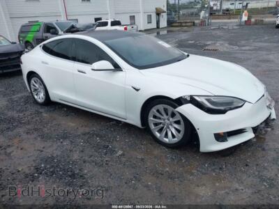 2017 Tesla MODEL S 100d/60d/75d/90d/P100D, white — VIN 5YJSA1E20HF200475, IAAI