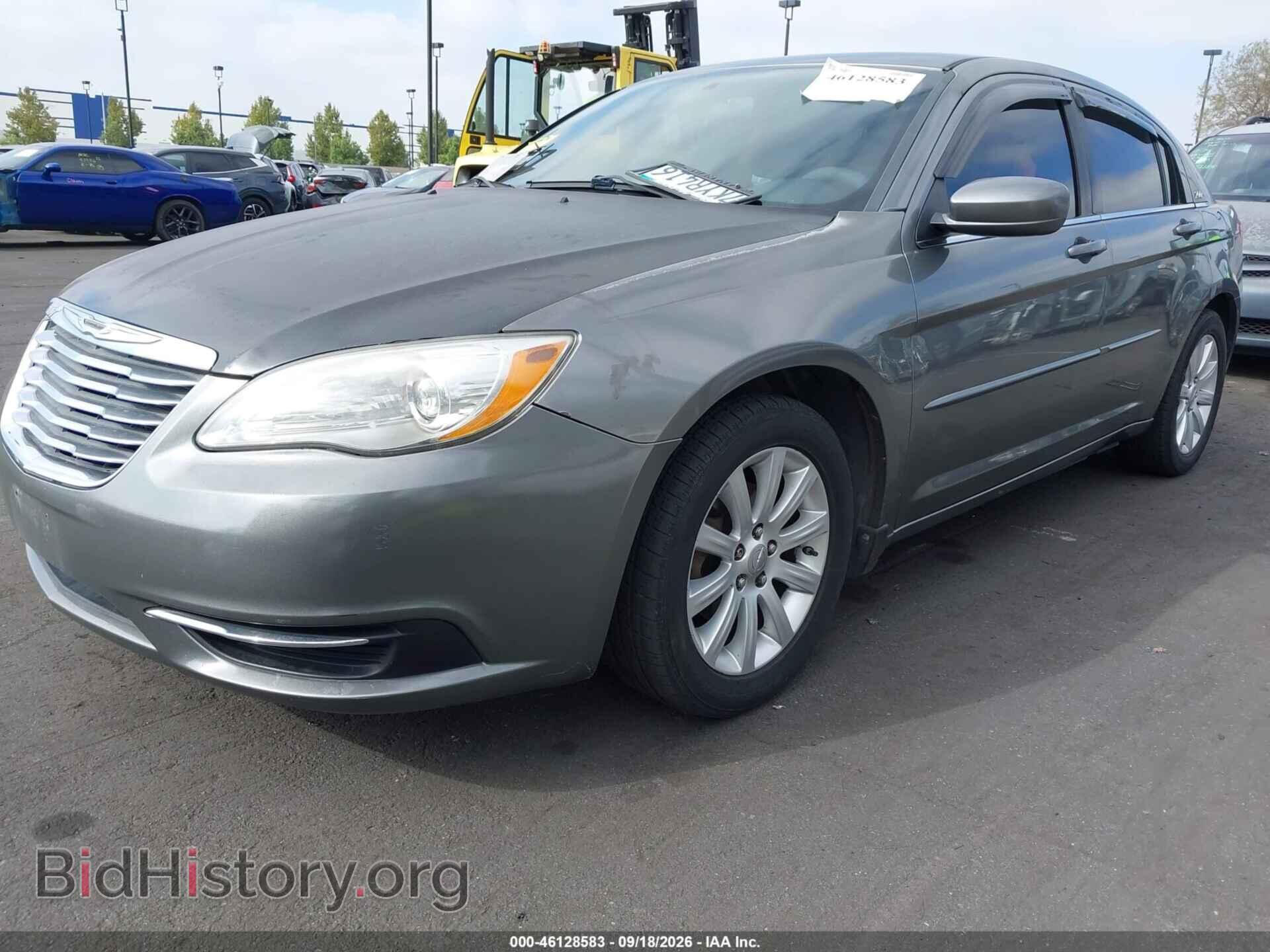 2013 CHRYSLER 200 - VIN: 1C3CCBBBXDN666231 - Photo 2