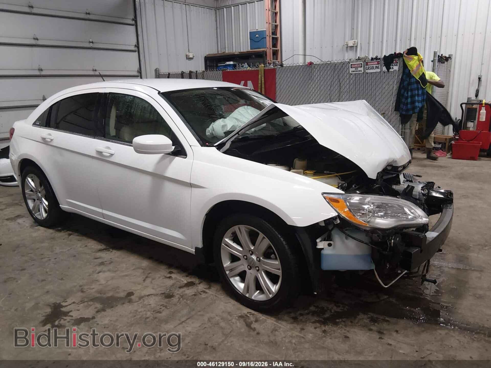 Photo 1C3BC1FB0BN613101 - CHRYSLER 200 2011