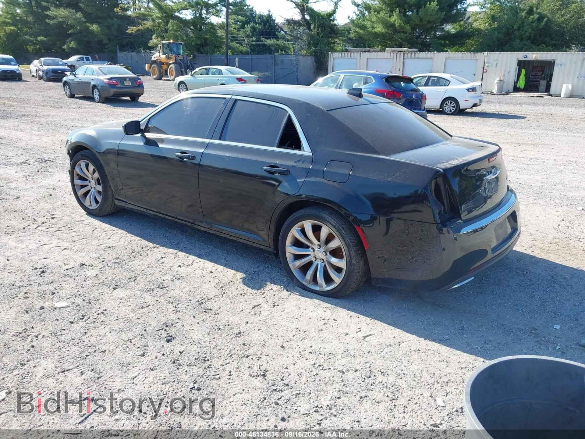 2017 CHRYSLER 300 - VIN: 2C3CCAAG2HH593765 - Фото 3