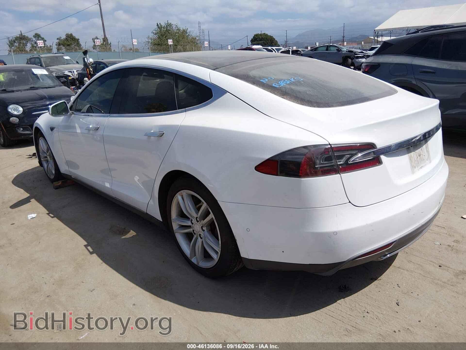 2015 TESLA MODEL S - VIN: 5YJSA1S24FF093867 - Фото 3