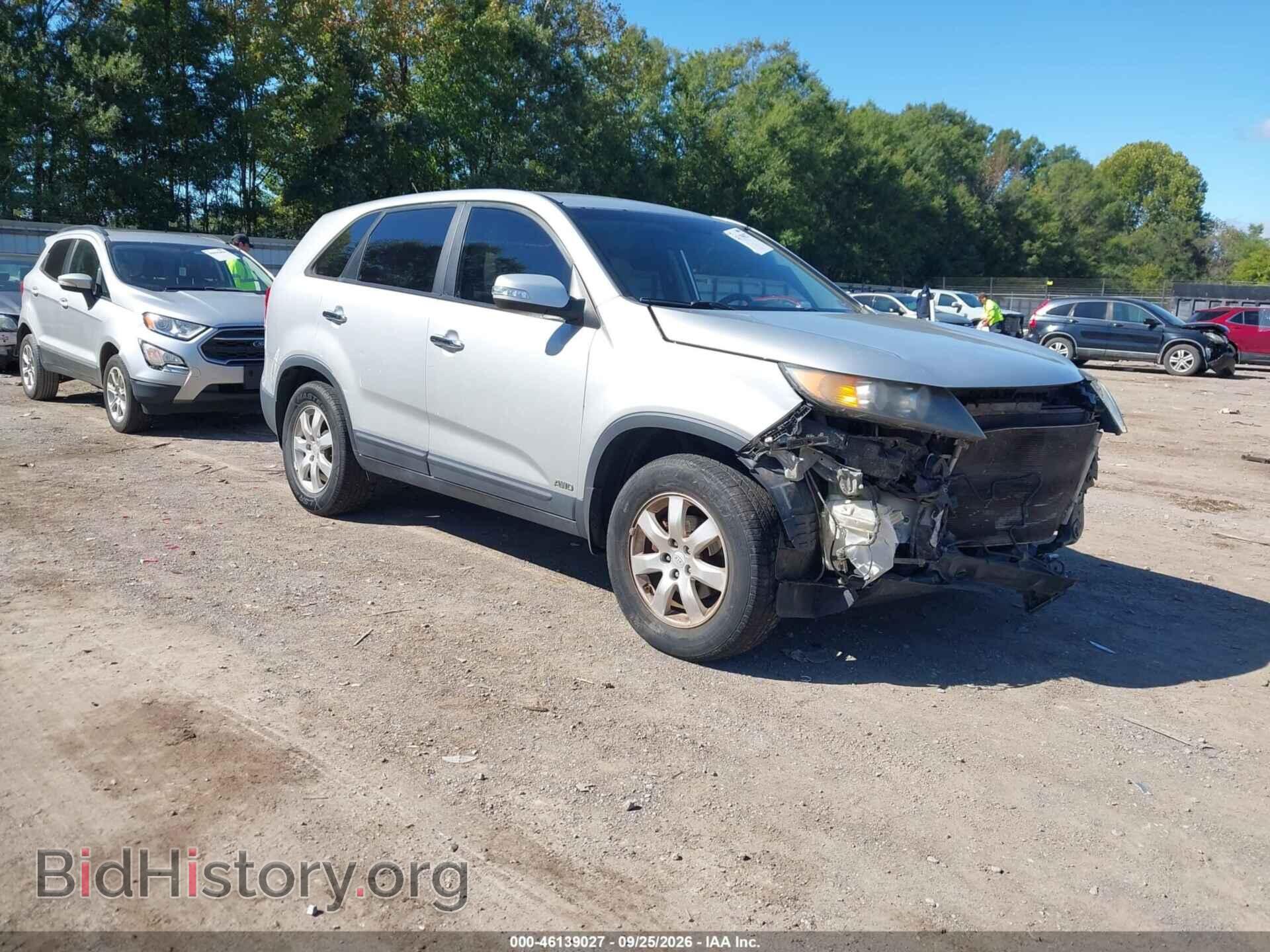 Photo 5XYKTCA12BG137768 - KIA SORENTO 2011