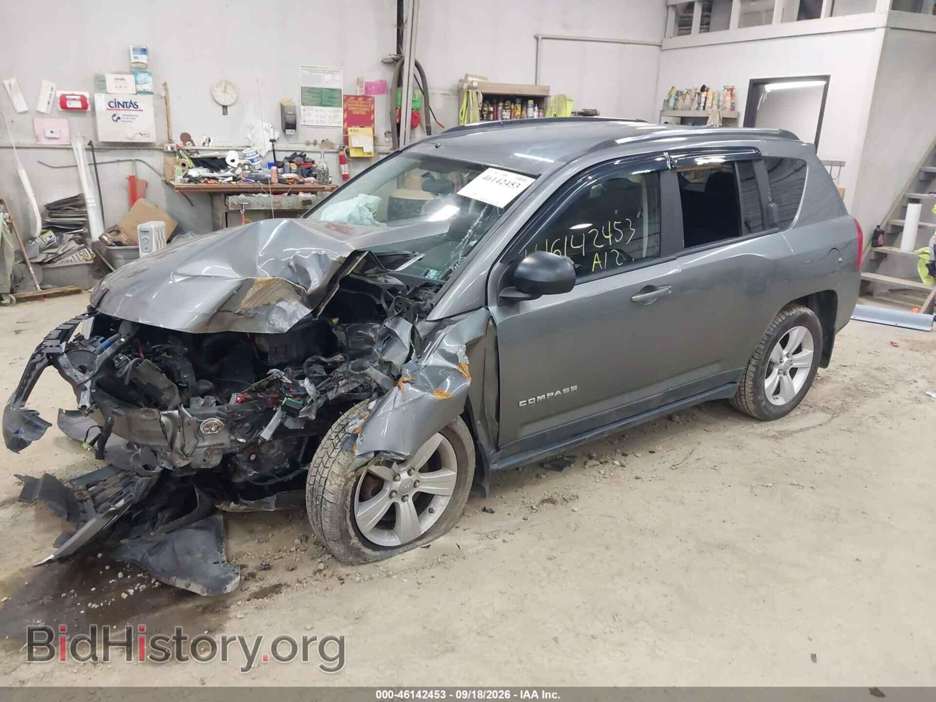 2012 JEEP COMPASS - VIN: 1C4NJDEB6CD599231 - Photo 2