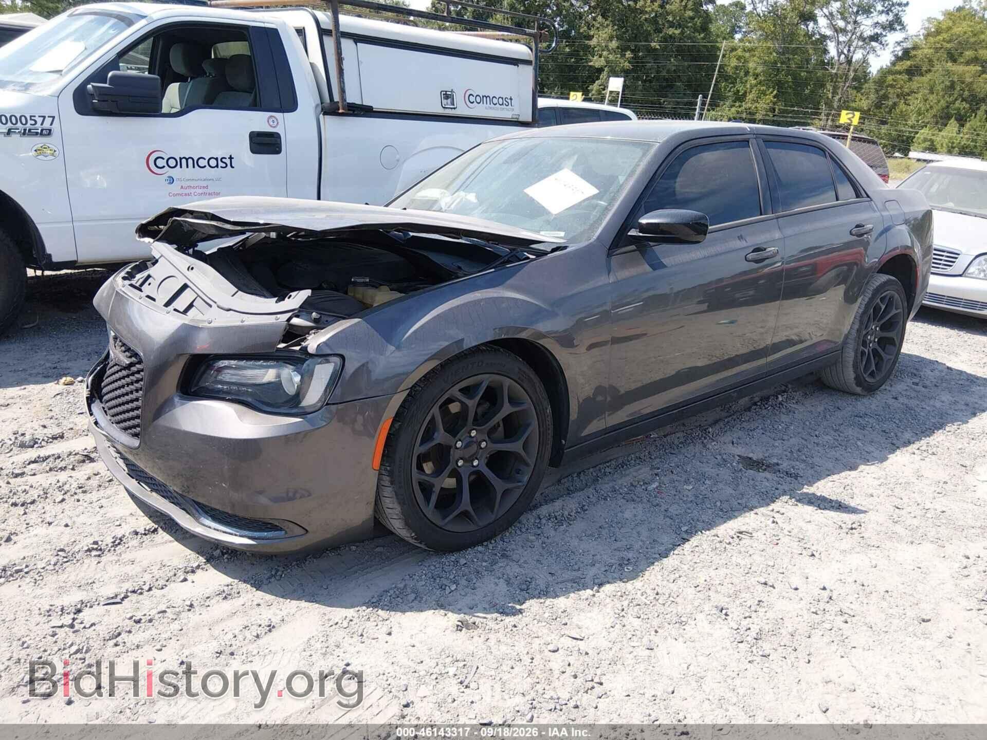 2019 CHRYSLER 300 - VIN: 2C3CCAAG9KH728912 - Фото 2