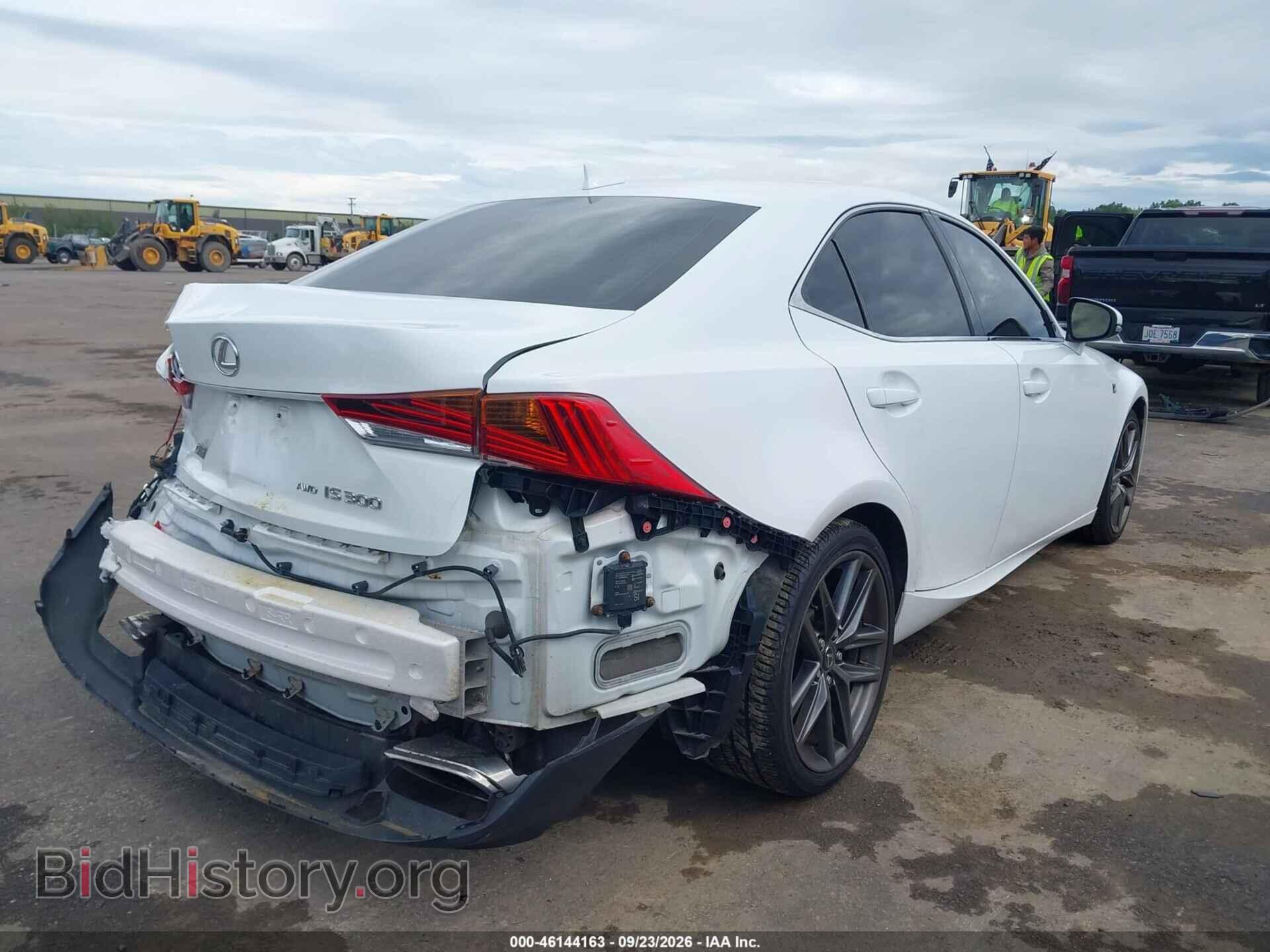 2017 LEXUS IS 300 - VIN: JTHCM1D21H5021794 - Photo 4