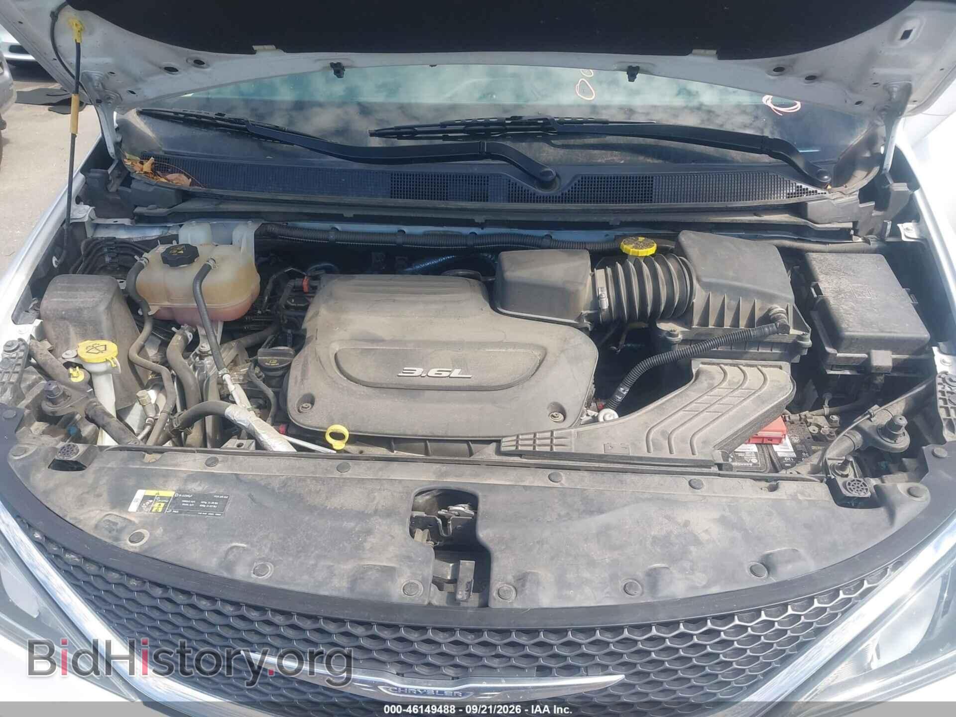 2018 CHRYSLER PACIFICA - VIN: 2C4RC1FG0JR315039 - Фото 10