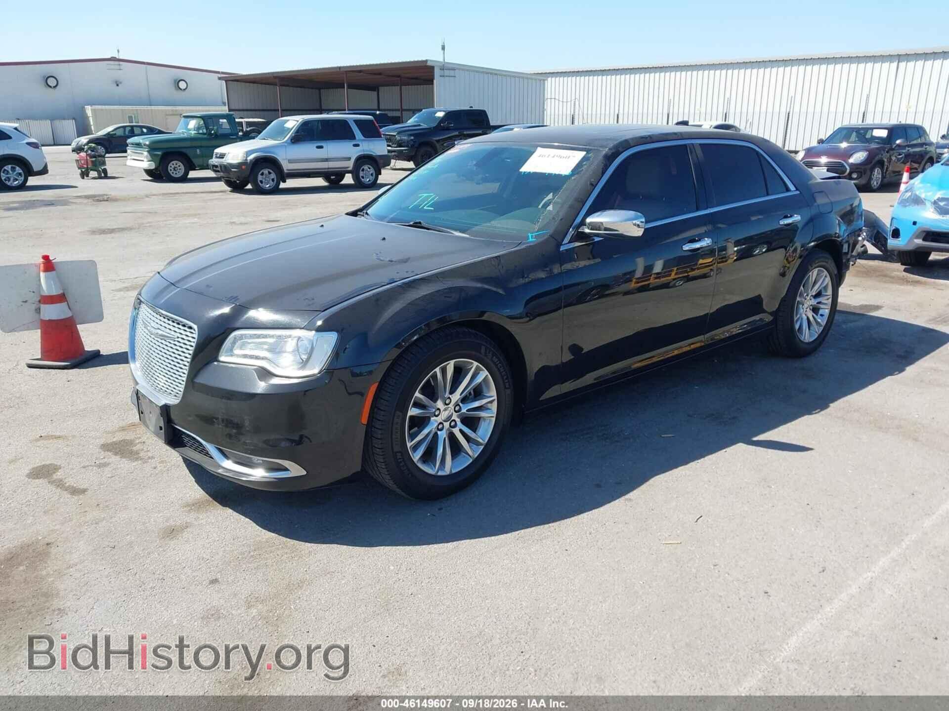 2015 Chrysler 300C (VIN 2C3CCAEG0FH786147) — фото 2 из 19