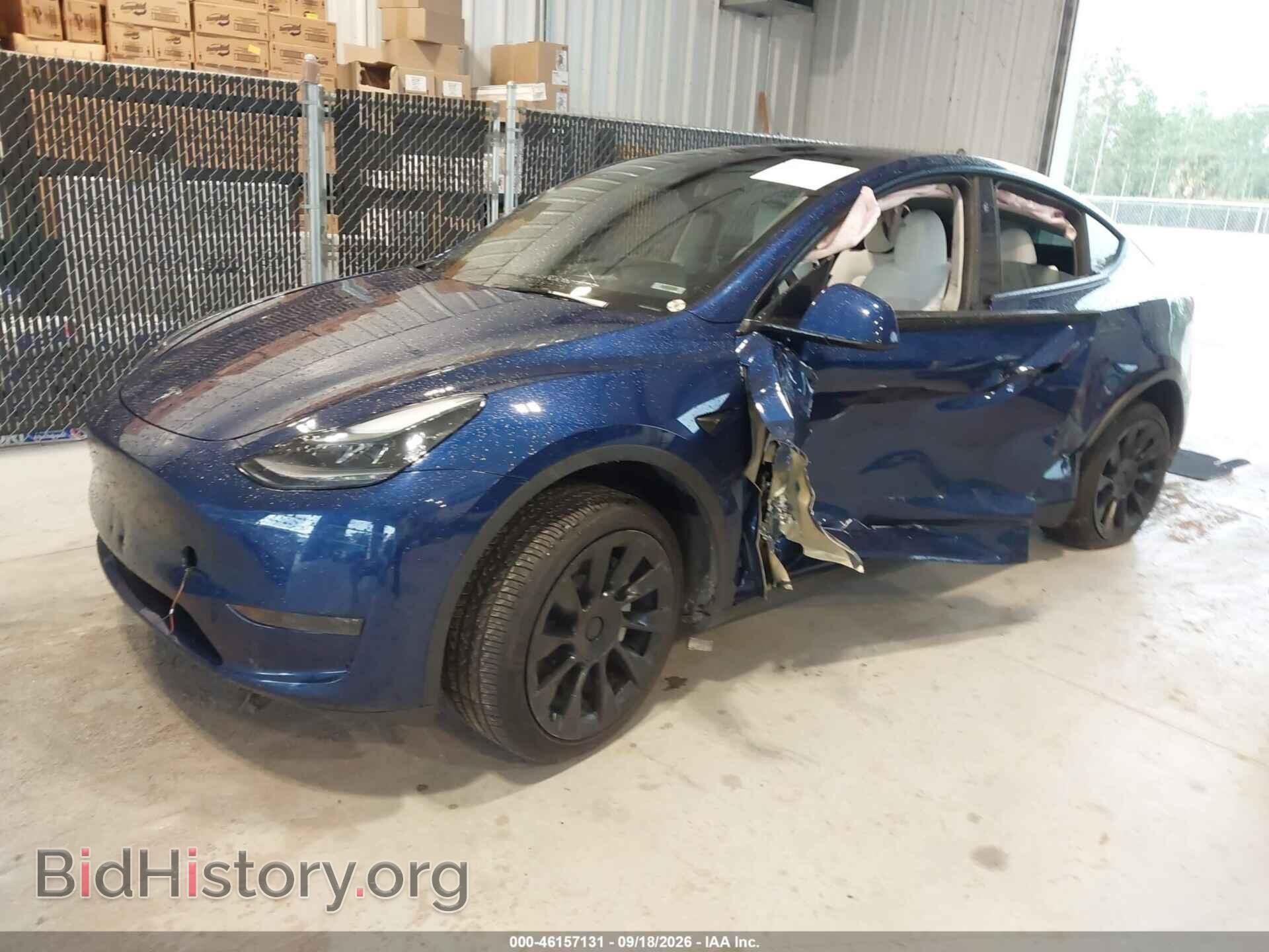2024 TESLA MODEL Y - VIN: 7SAYGDED9RF101475 - Фото 2
