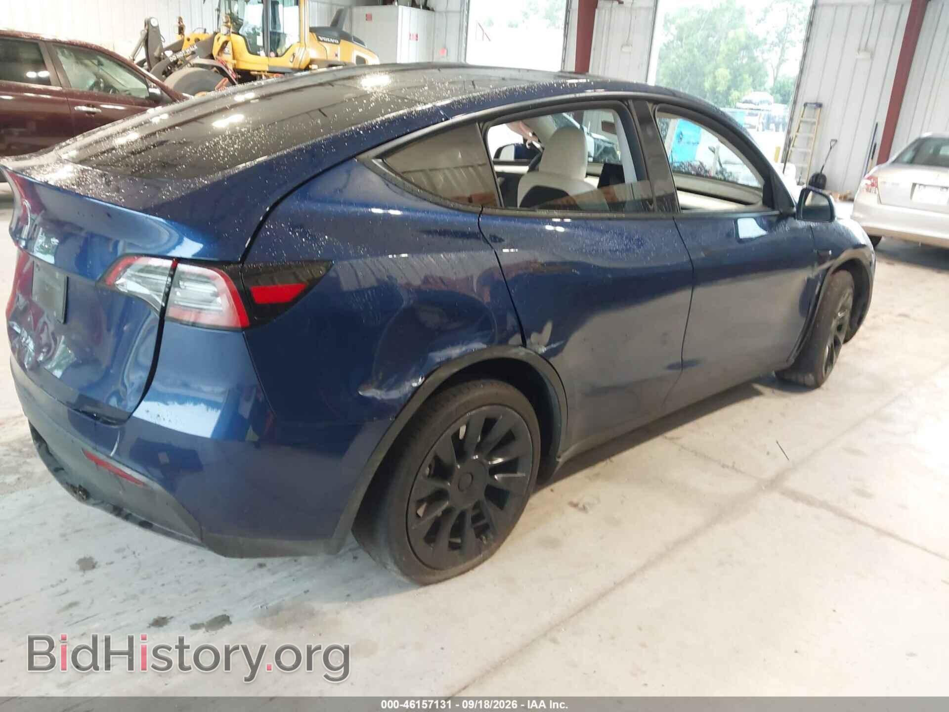 2024 TESLA MODEL Y - VIN: 7SAYGDED9RF101475 - Фото 4
