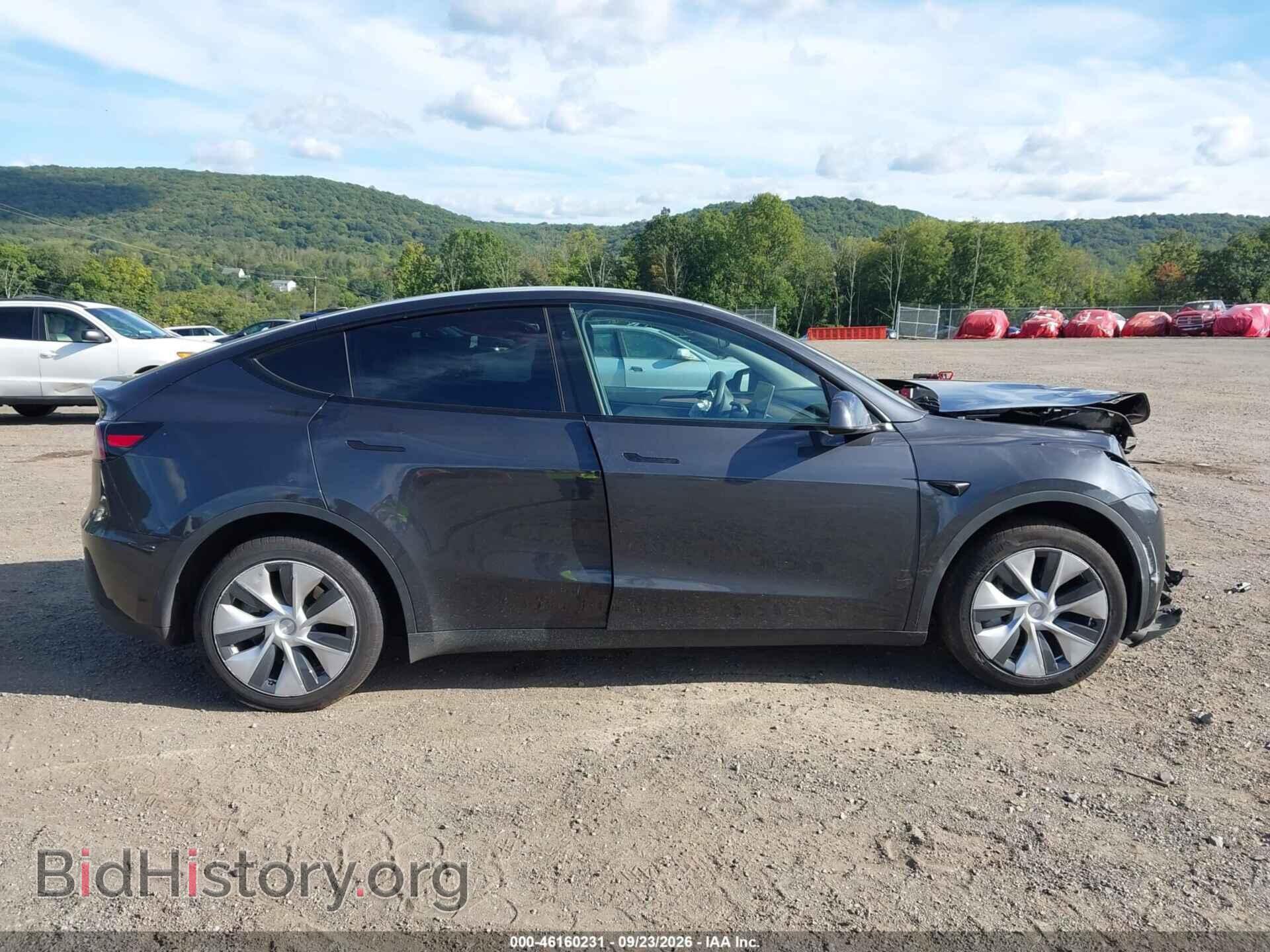 2024 TESLA MODEL Y - VIN: 7SAYGDEE2RF032122 - Photo 13