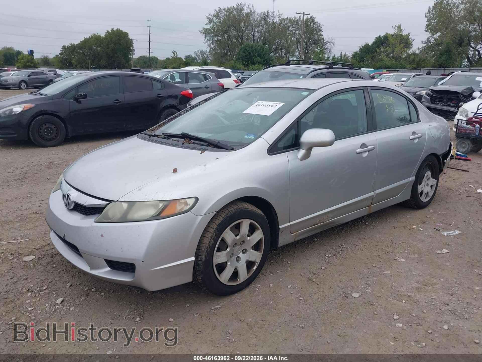 2010 HONDA CIVIC - VIN: 2HGFA1F52AH575683 - Фото 2