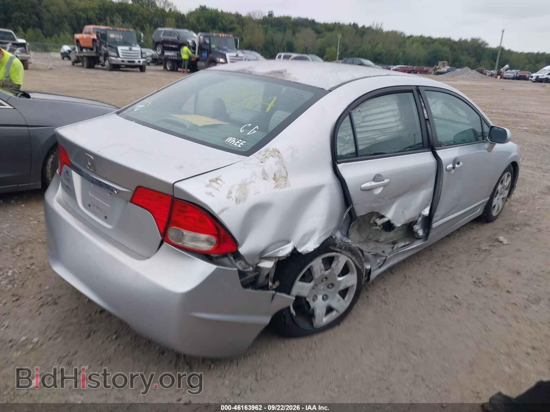 2010 HONDA CIVIC - VIN: 2HGFA1F52AH575683 - Фото 4