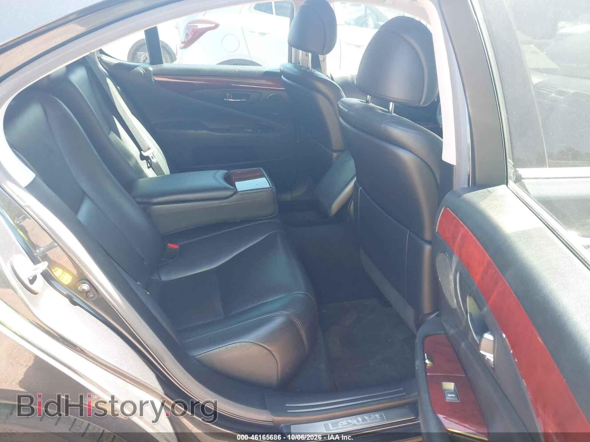 2011 LEXUS LS 460 - VIN: JTHBL5EFXB5104087 - Photo 8