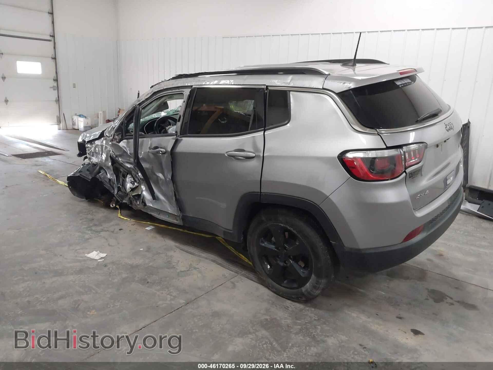 2019 JEEP COMPASS - VIN: 3C4NJDBB3KT761183 - Фото 3