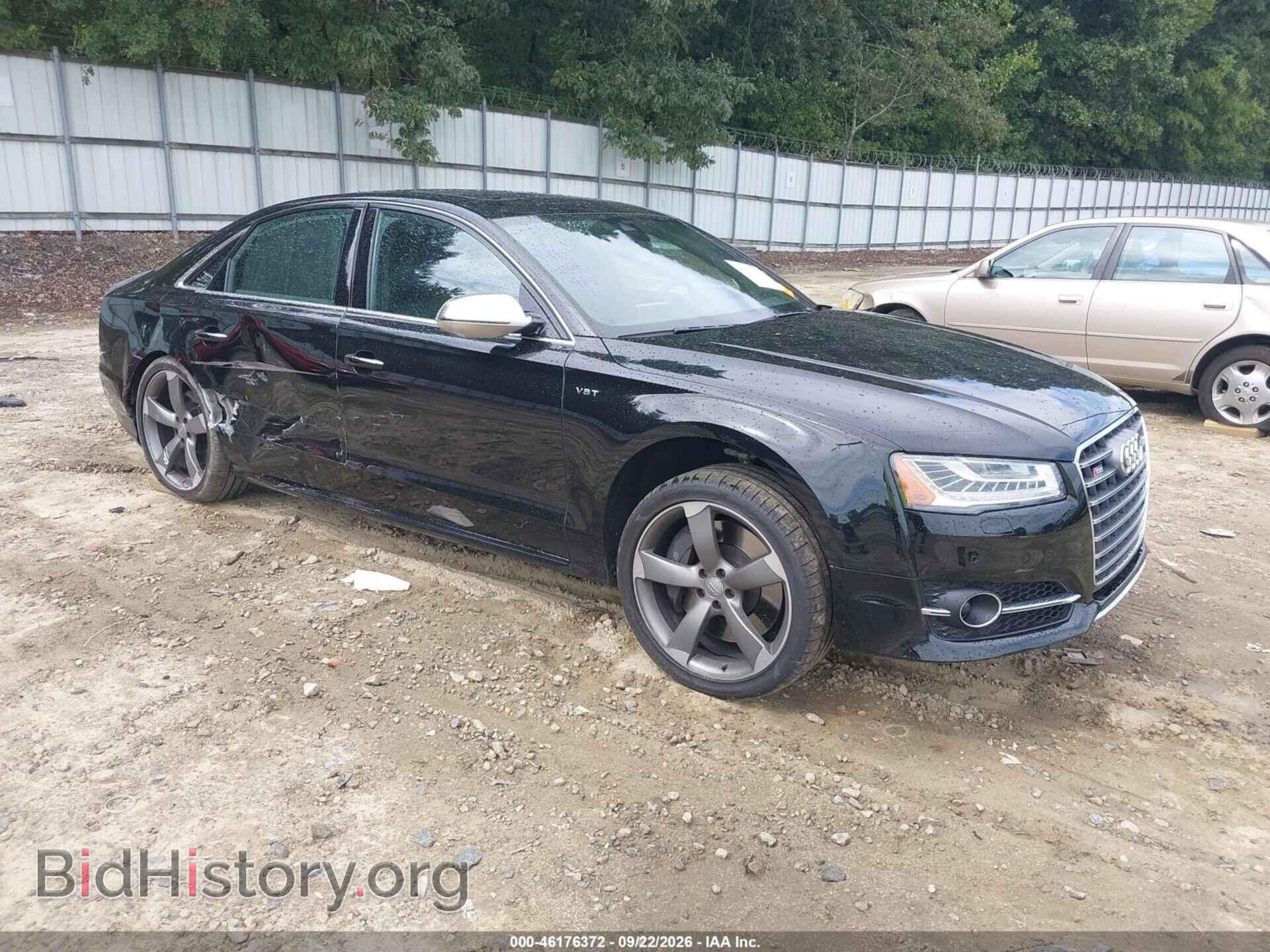 Фотография WAUJSAFD4GN007350 - AUDI S8 2016