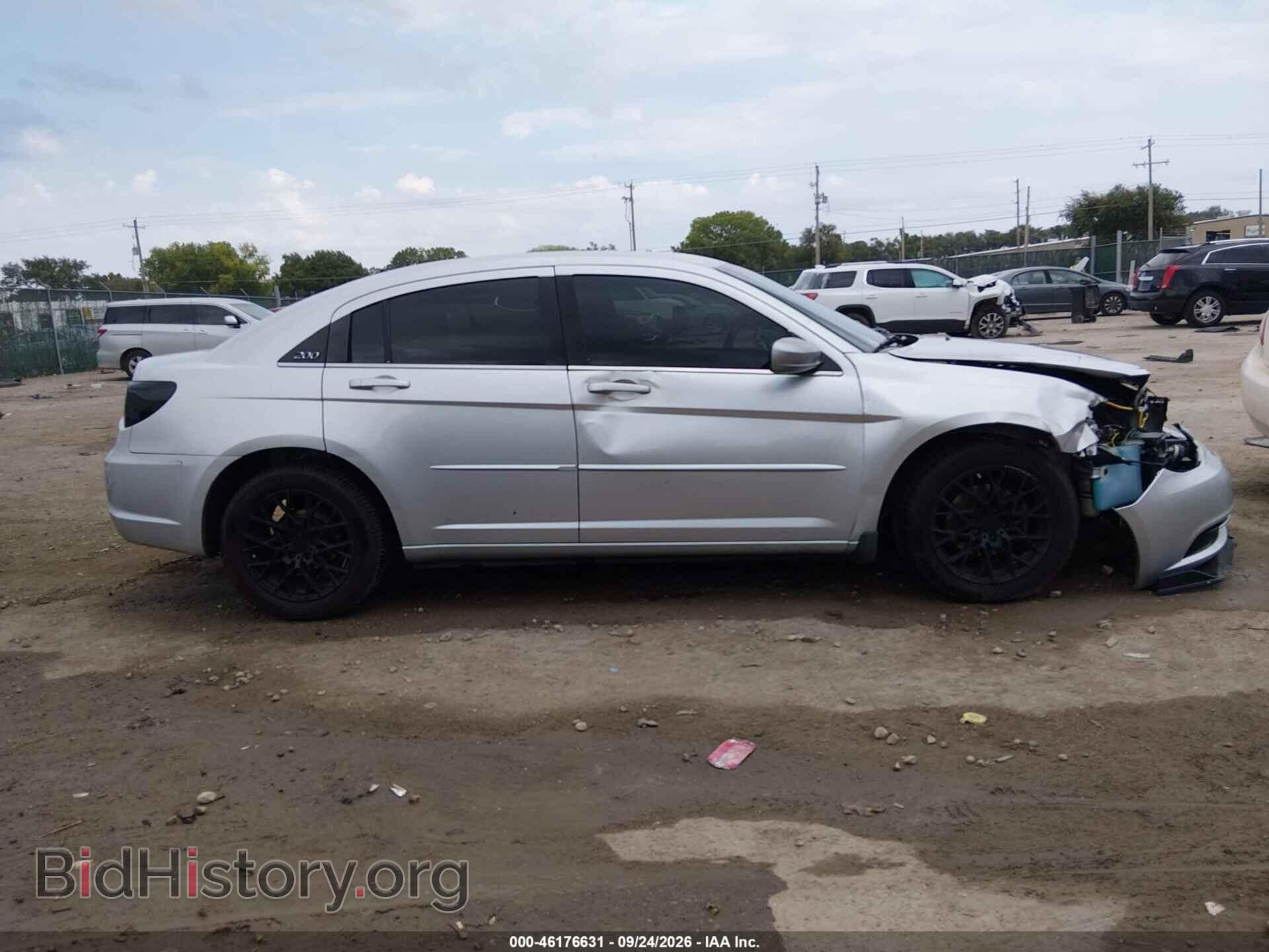2012 CHRYSLER 200 - VIN: 1C3CCBAB3CN228733 - Фото 13