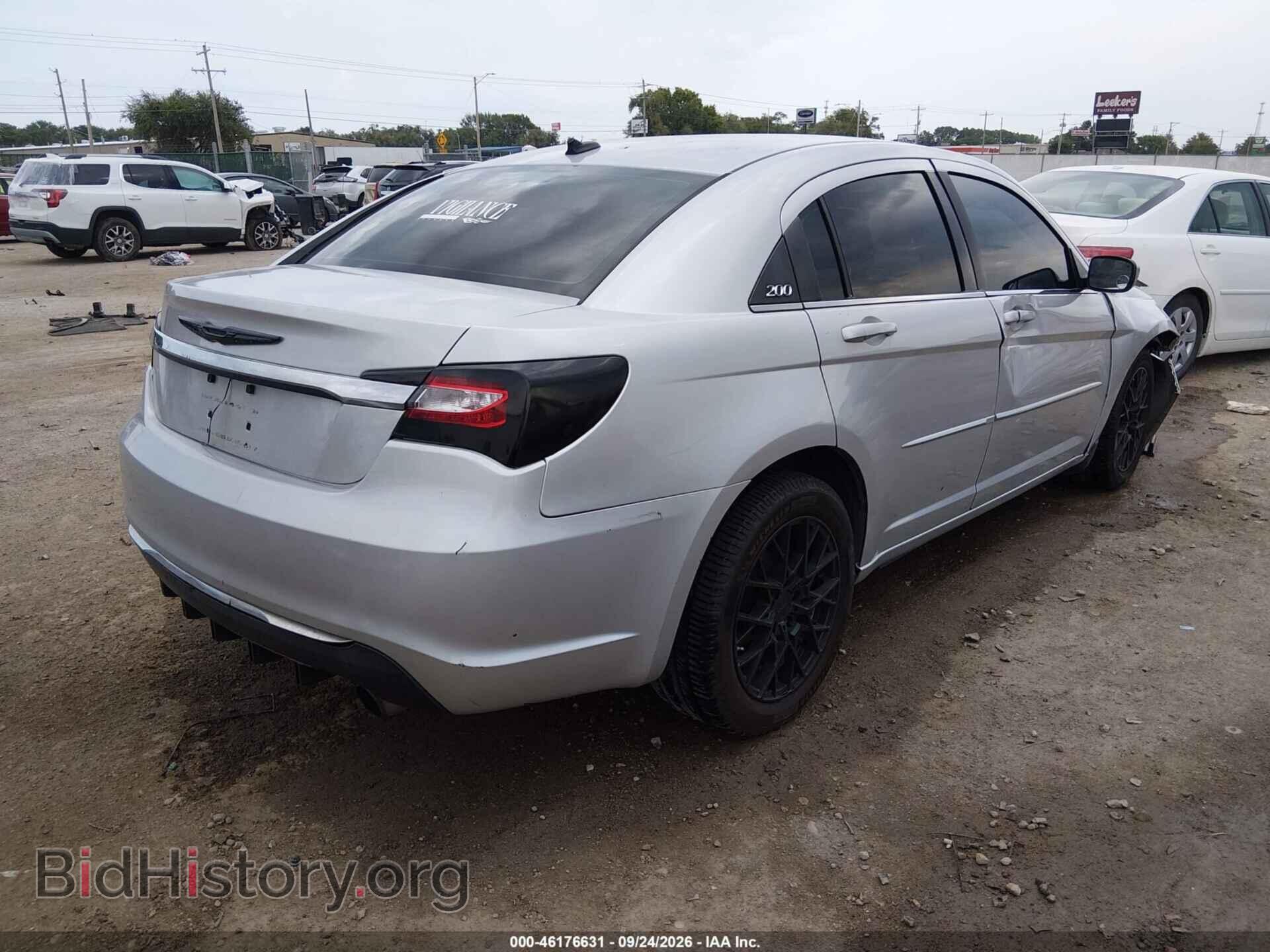 2012 CHRYSLER 200 - VIN: 1C3CCBAB3CN228733 - Фото 4