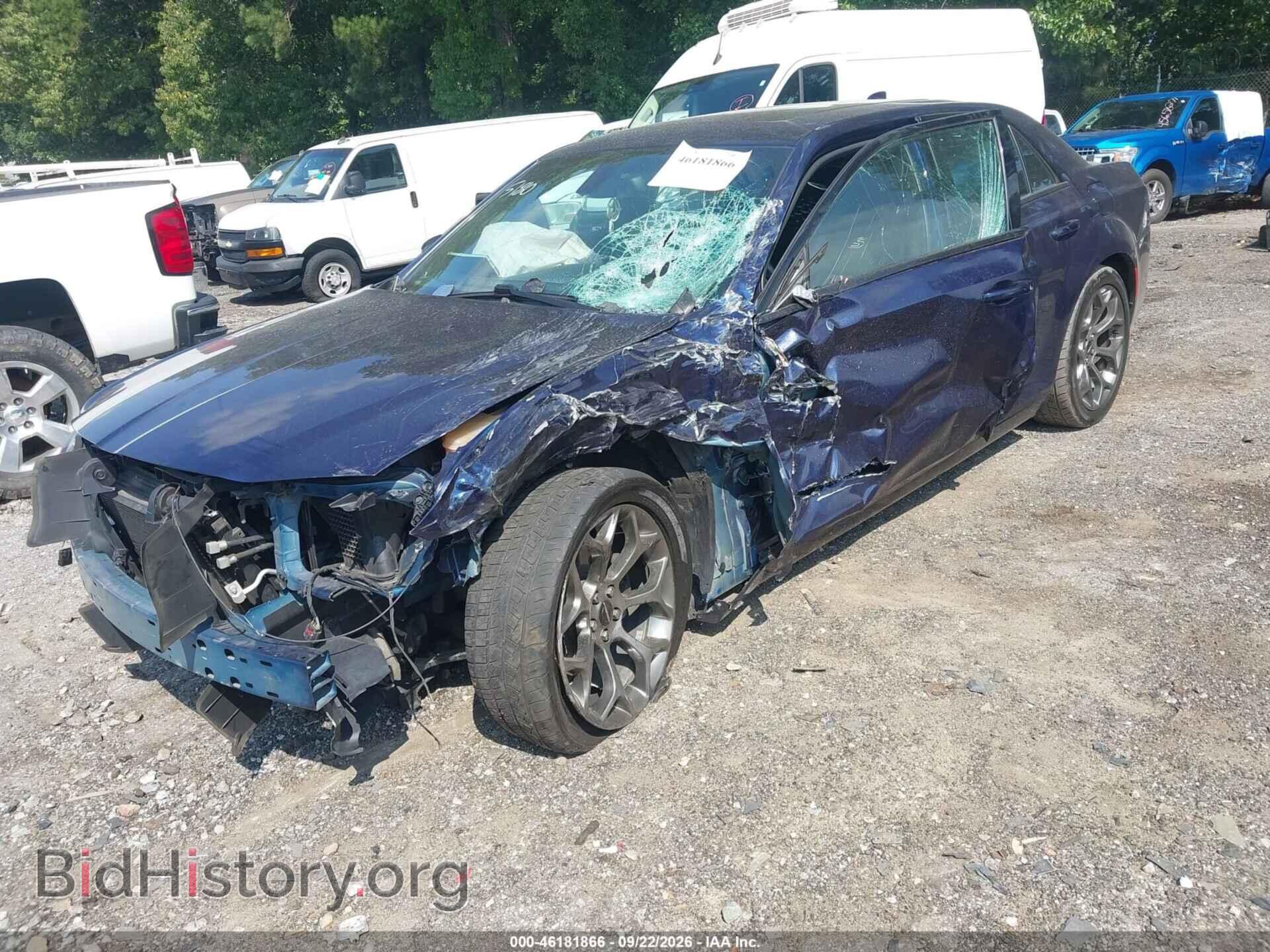 2016 CHRYSLER 300 - VIN: 2C3CCABG0GH295180 - Photo 2